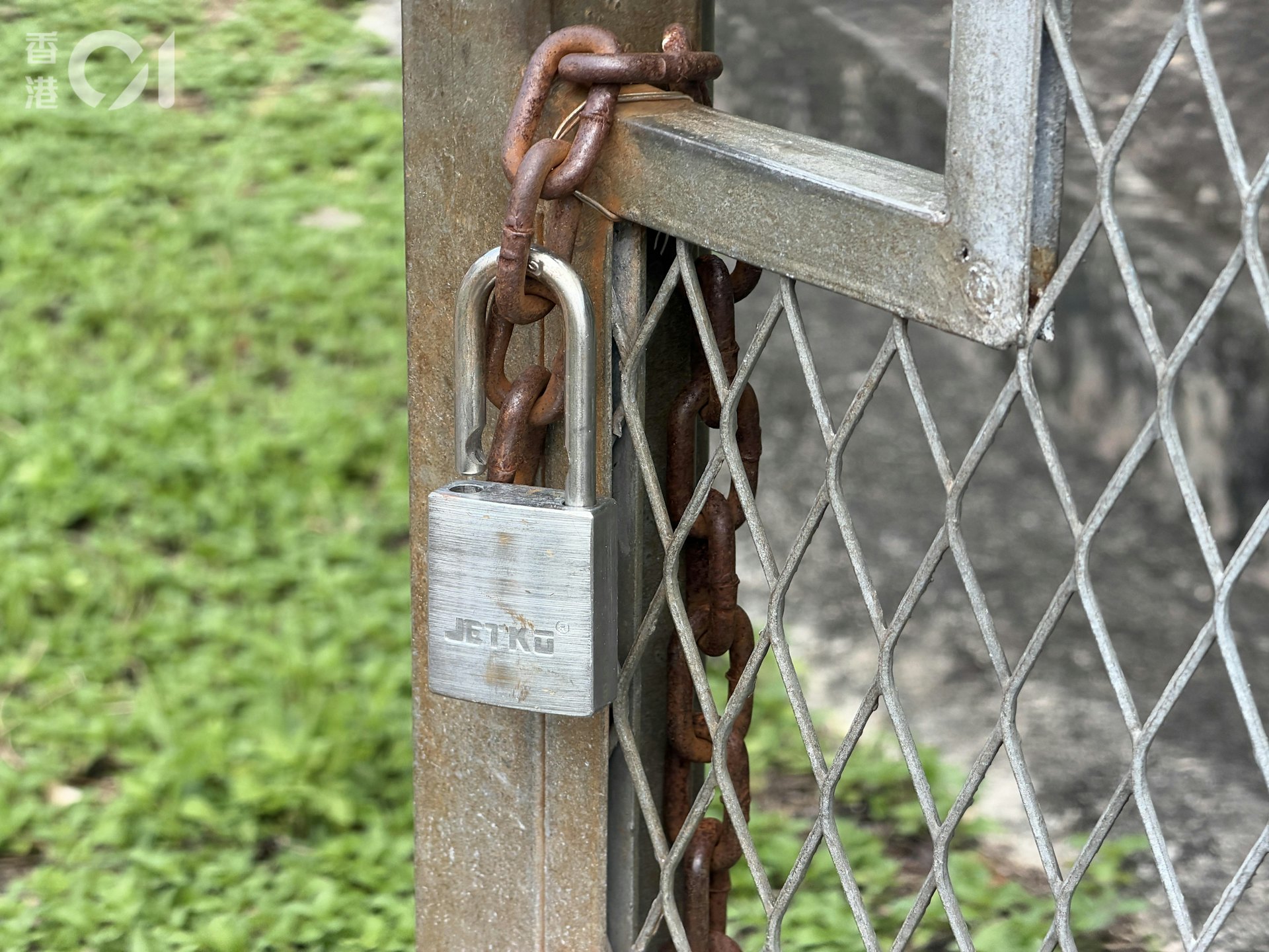 門鎖懷疑遭人破壞。