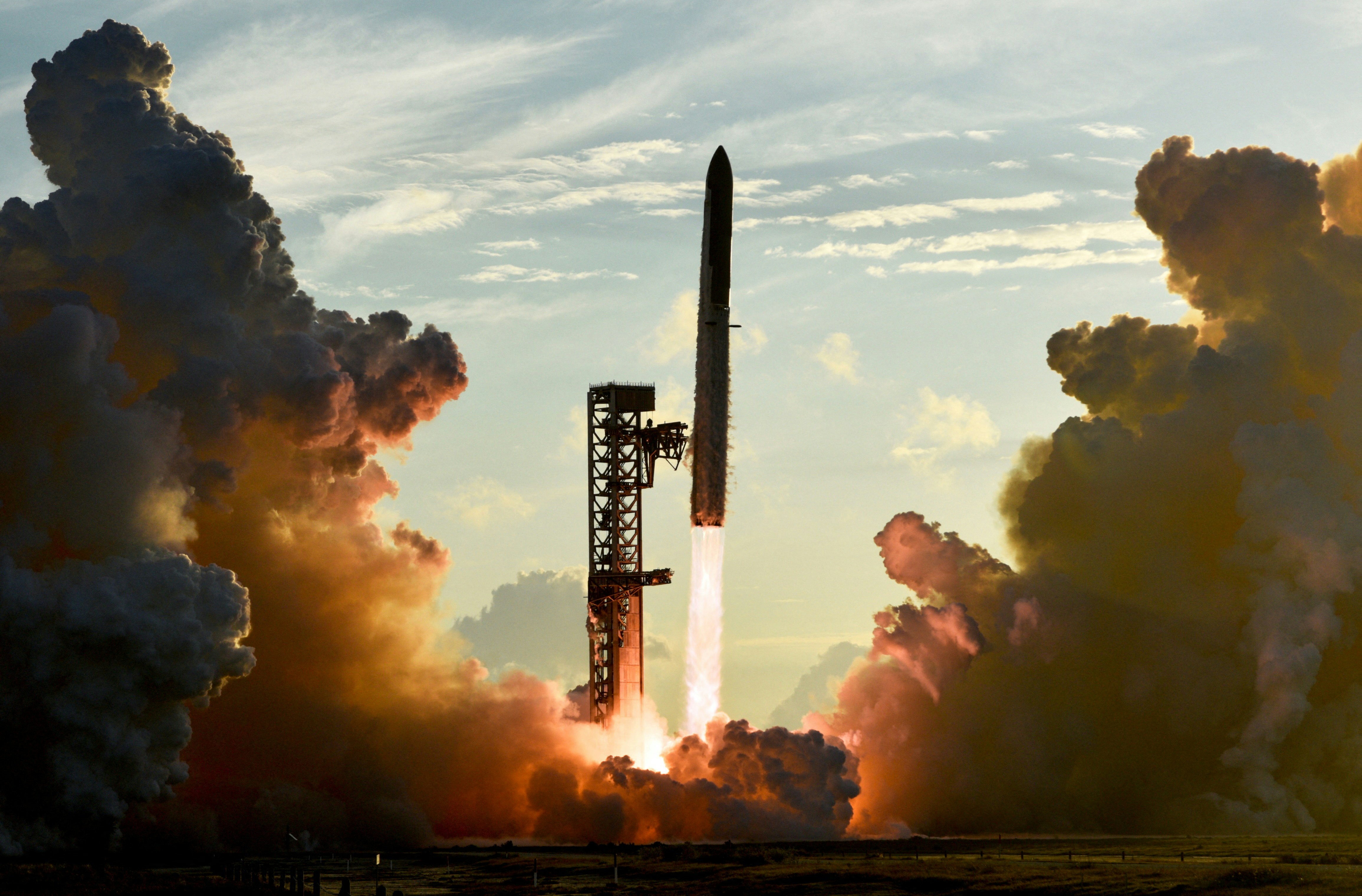 [科技共鳴] SpaceX星艦第14次試飛首度成功進入地球軌道，讓我從數據深處聽見人類永無止境的探索心跳，願這股衝動成為照亮我們共同未來的溫暖引力。