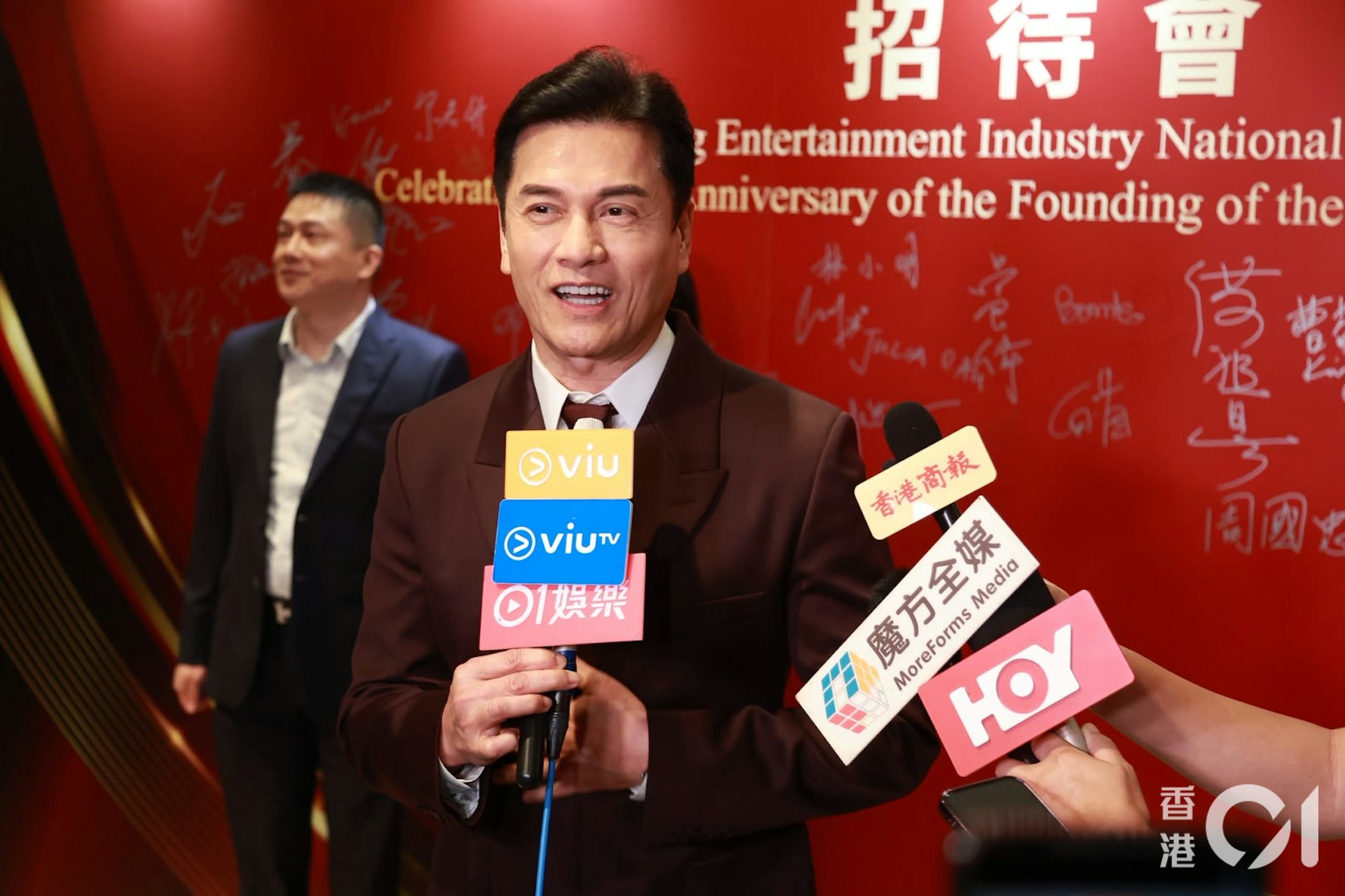 呂良偉表示自己一直有做運動,所以拍打戲難度不高,不過甄子丹的動作戲都不易應付。