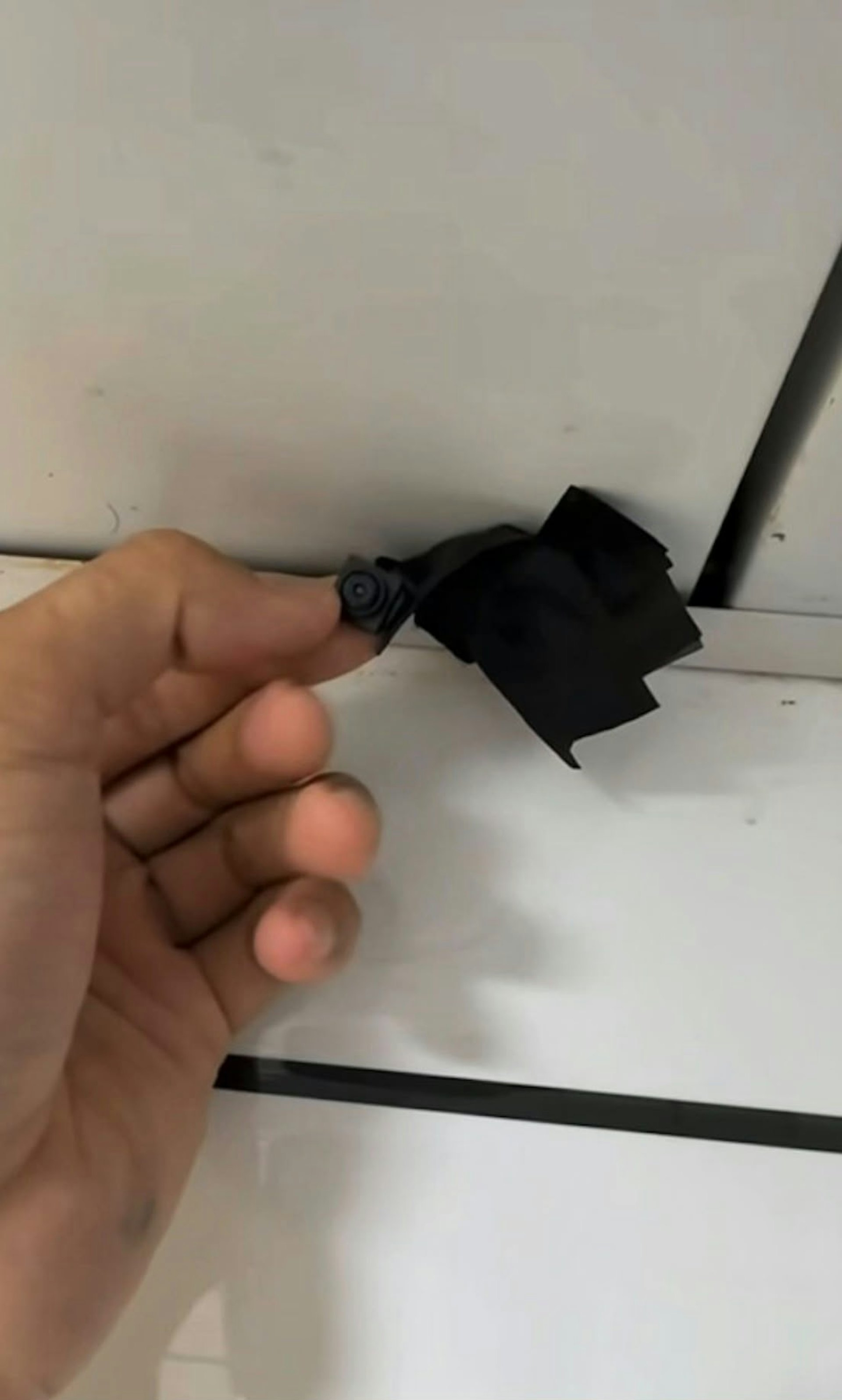 孙慧雪回应健身室针孔风波:传授艺人户外换衣自保术,呼吁关注都市心理压力 孙慧雪回应健身室针孔风波:传授艺人户外换衣自保术,呼吁关注都市心理压力