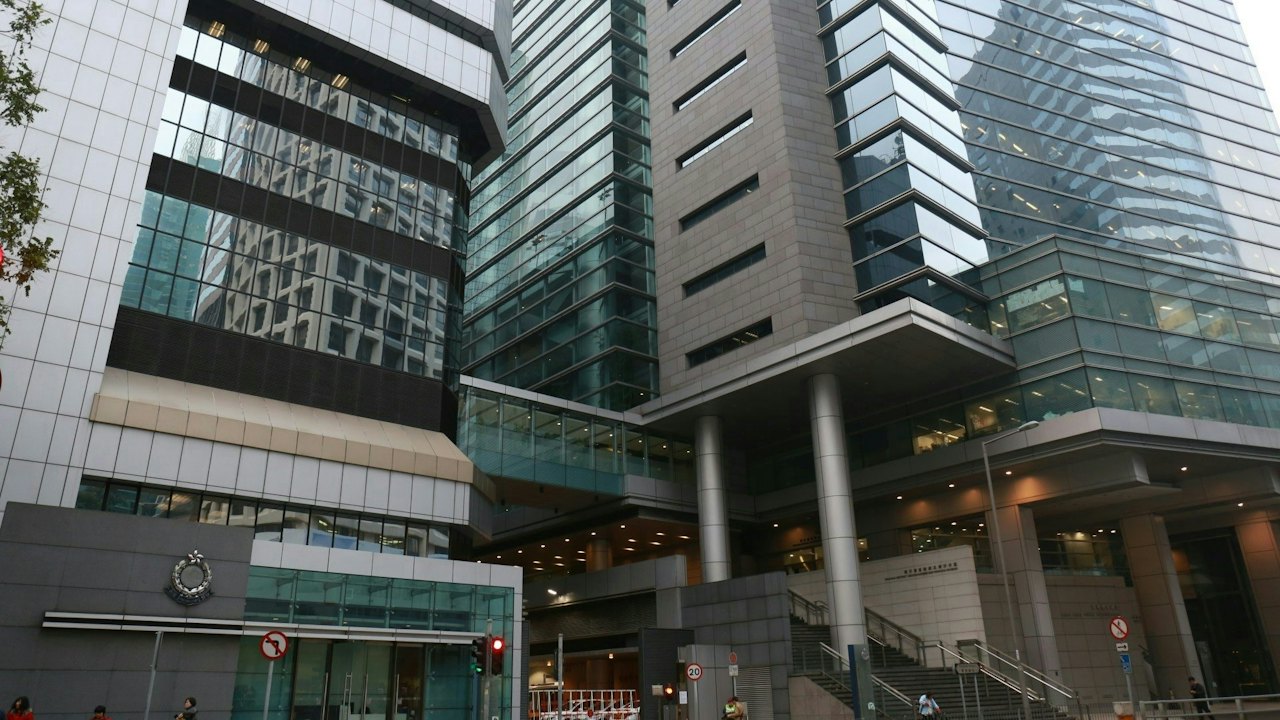 消息:警國安處拘捕網媒「爆炸頭」 涉發佈假消息煽動