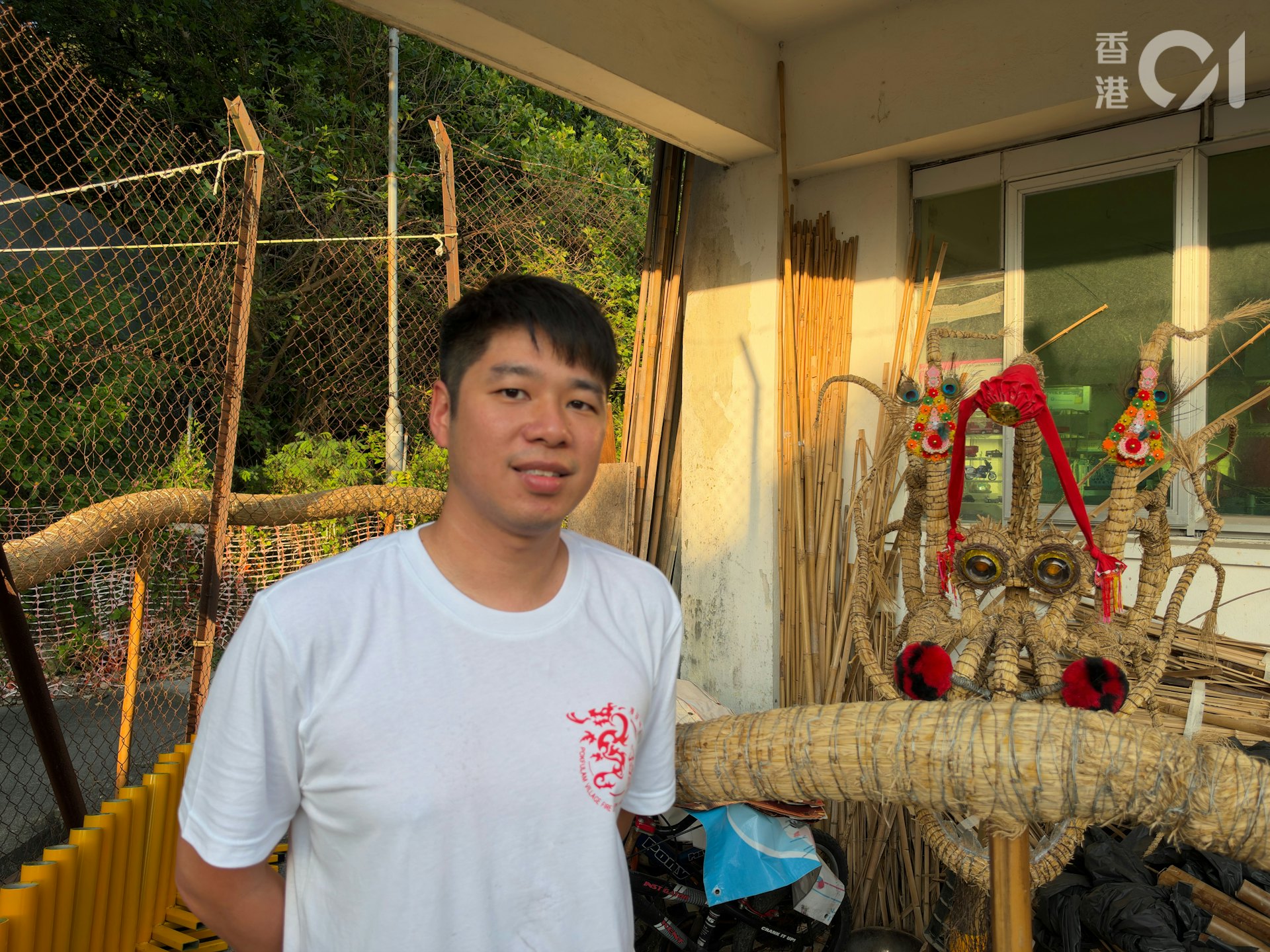 葉家文表示,面對具代表性的本土非遺,學生需要的不是網上圖片或冰冷資料,而是近距離觸摸傳統。