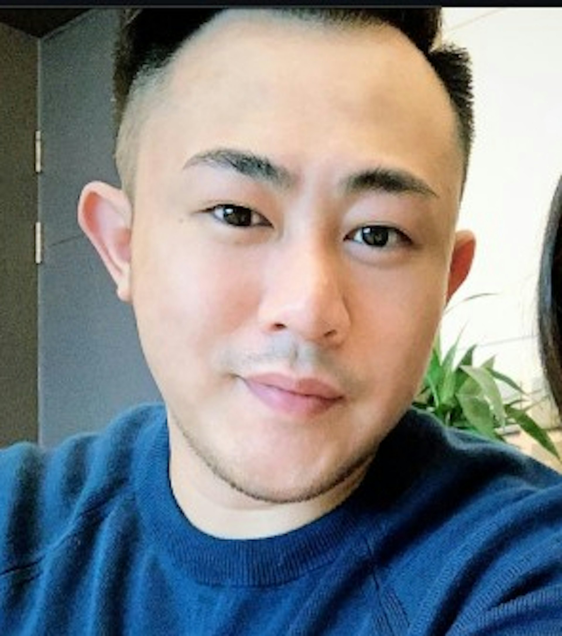 律師又透露,首被告鄺港傑曾在美國留學。