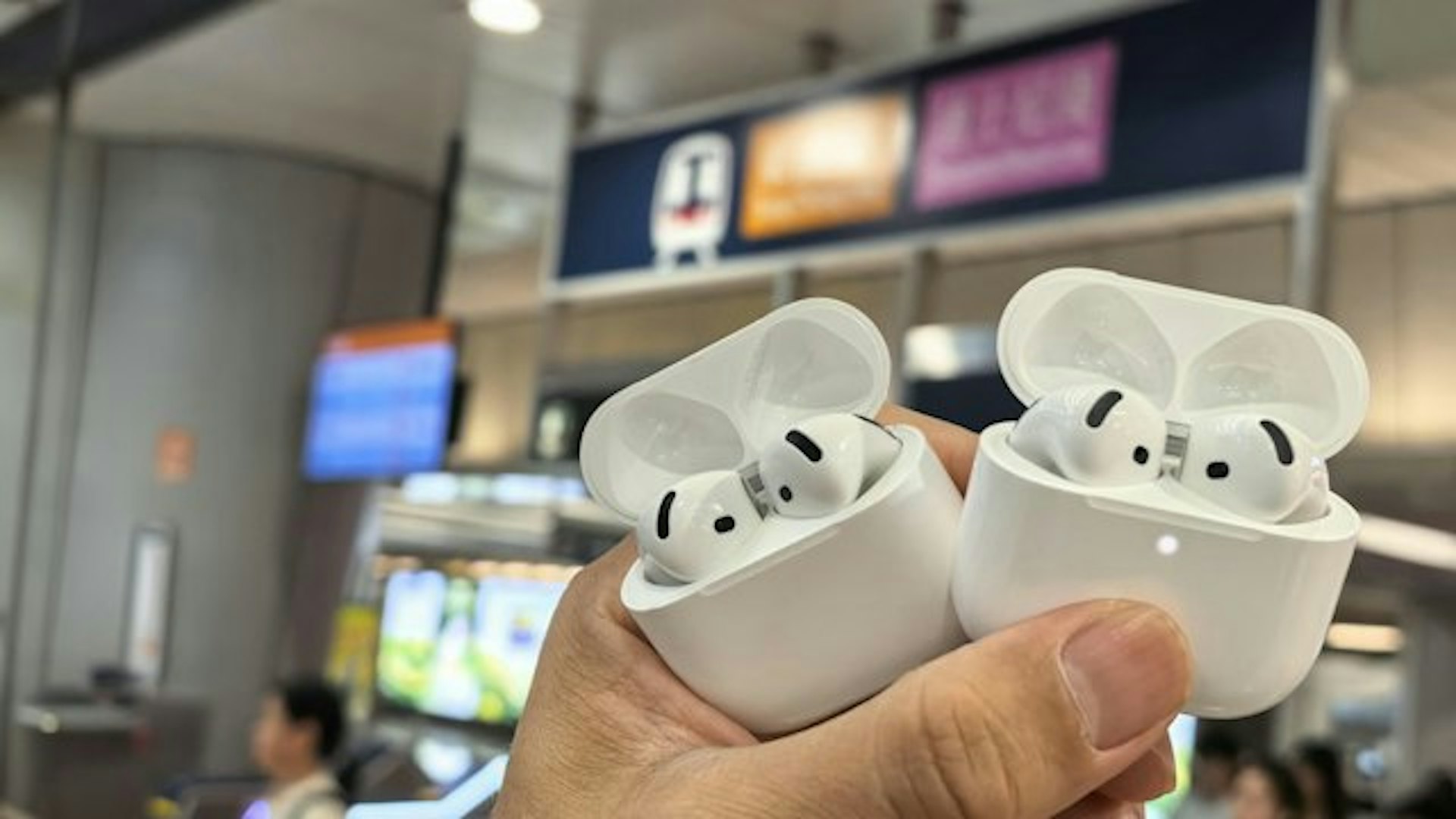 AirPods 5可修復性深度剖析:家用風筒即可DIY換電池?拆解專家全面解讀 AirPods 5可修復性深度剖析:家用風筒即可DIY換電池?拆解專家全面解讀