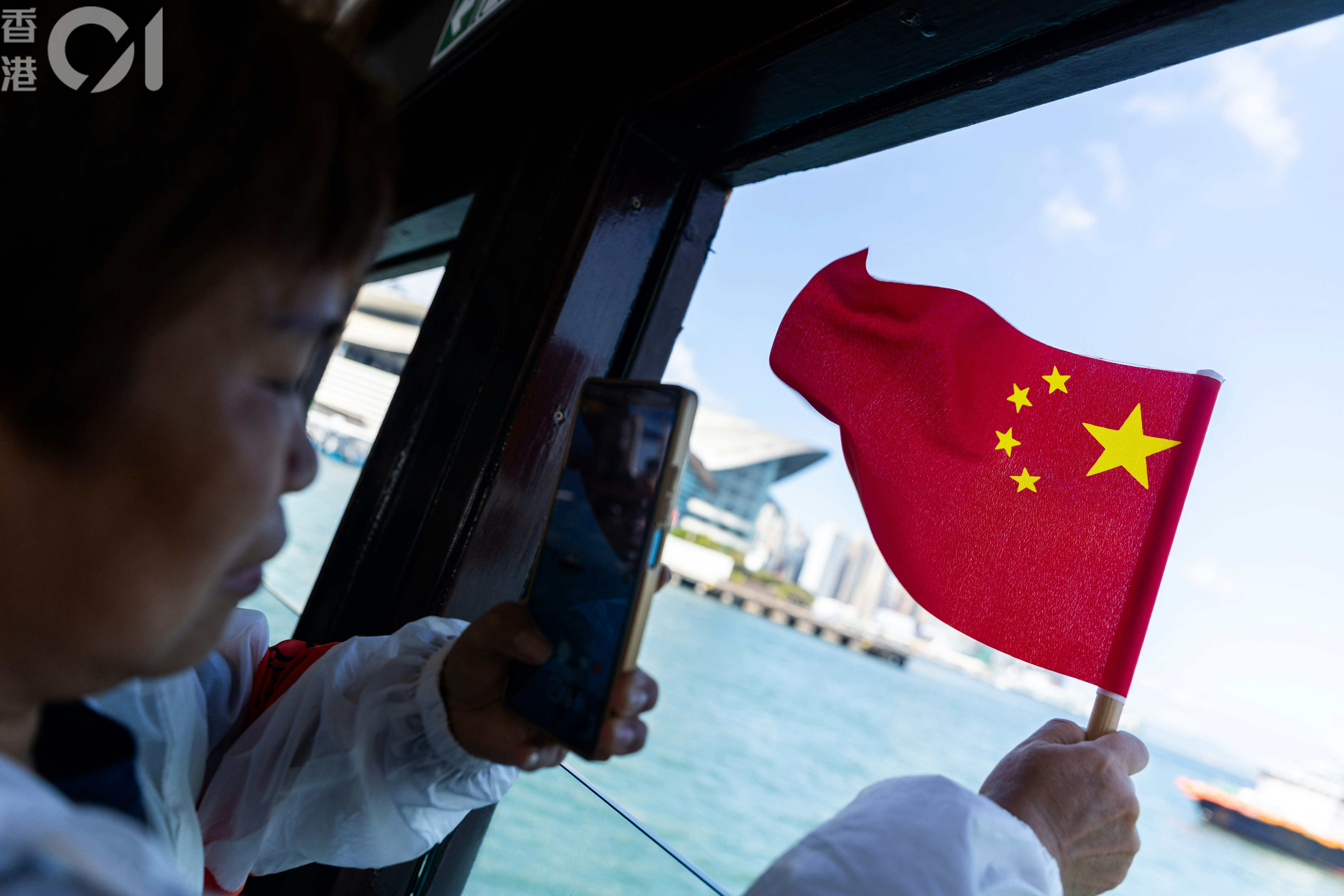 2026國慶假期港快運數據:內地訪客激增45%,經港轉機量飆升1.6倍 2026國慶假期港快運數據:內地訪客激增45%,經港轉機量飆升1.6倍