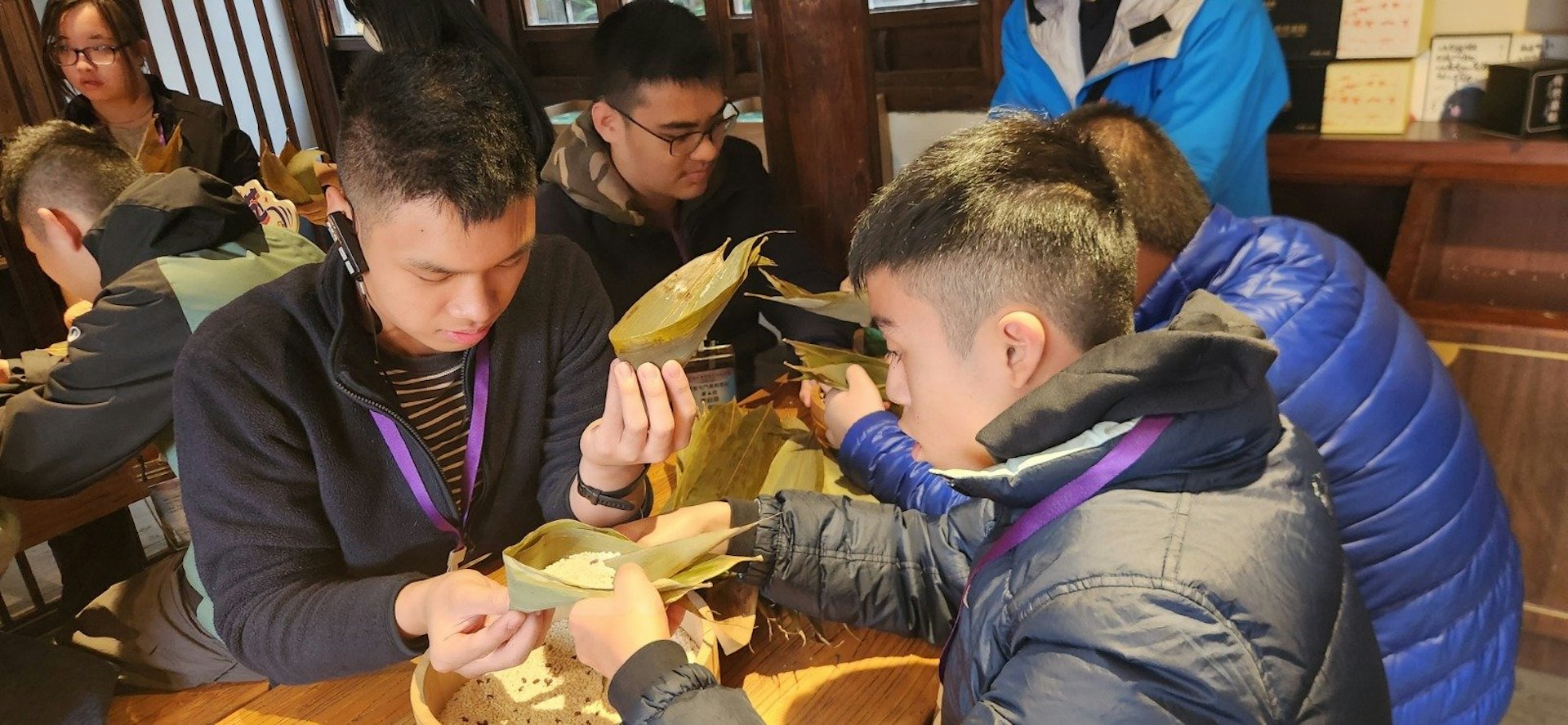 同學於嘉興粽子文化博物館進行體驗活動。