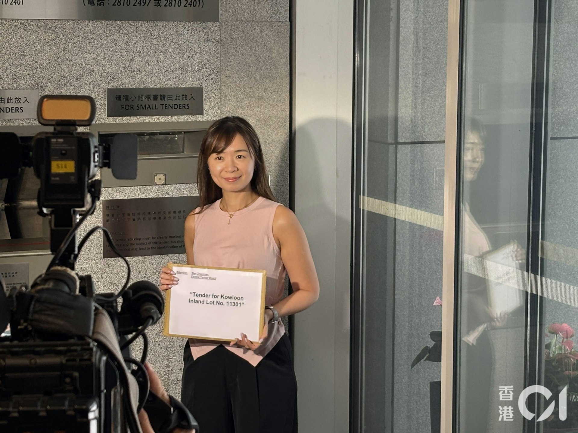 嘉里以43.05亿港元天价竞得何文田佛光街住宅地,溢价高达54%,每尺楼面地价约2.07万港元 嘉里以43.05亿港元天价竞得何文田佛光街住宅地,溢价高达54%,每尺楼面地价约2.07万港元