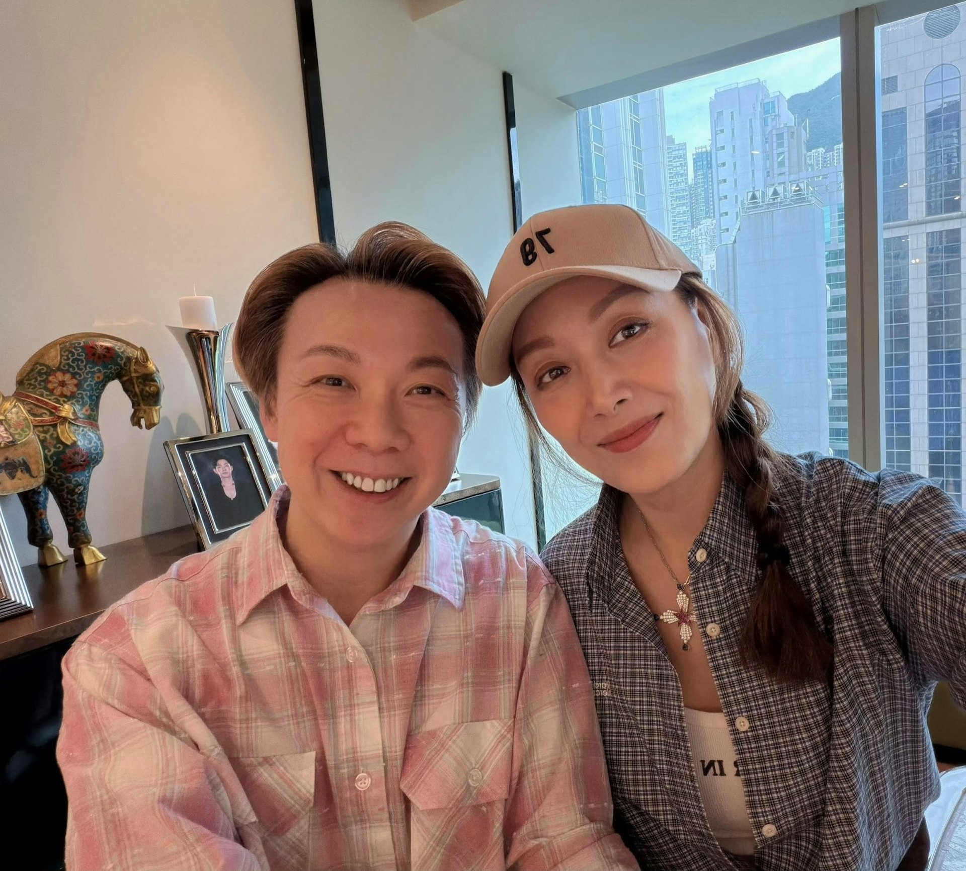 郑绍康再揭低素质男女离谱行径:未受邀闯豪宅被逐后竟折返讨半瓶红酒 郑绍康再揭低素质男女离谱行径:未受邀闯豪宅被逐后竟折返讨半瓶红酒