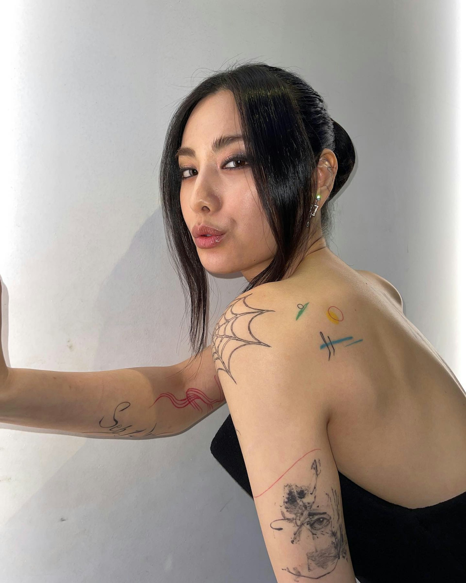 Nana曾經有大面積紋身。(Instagram@jin_a_nana)