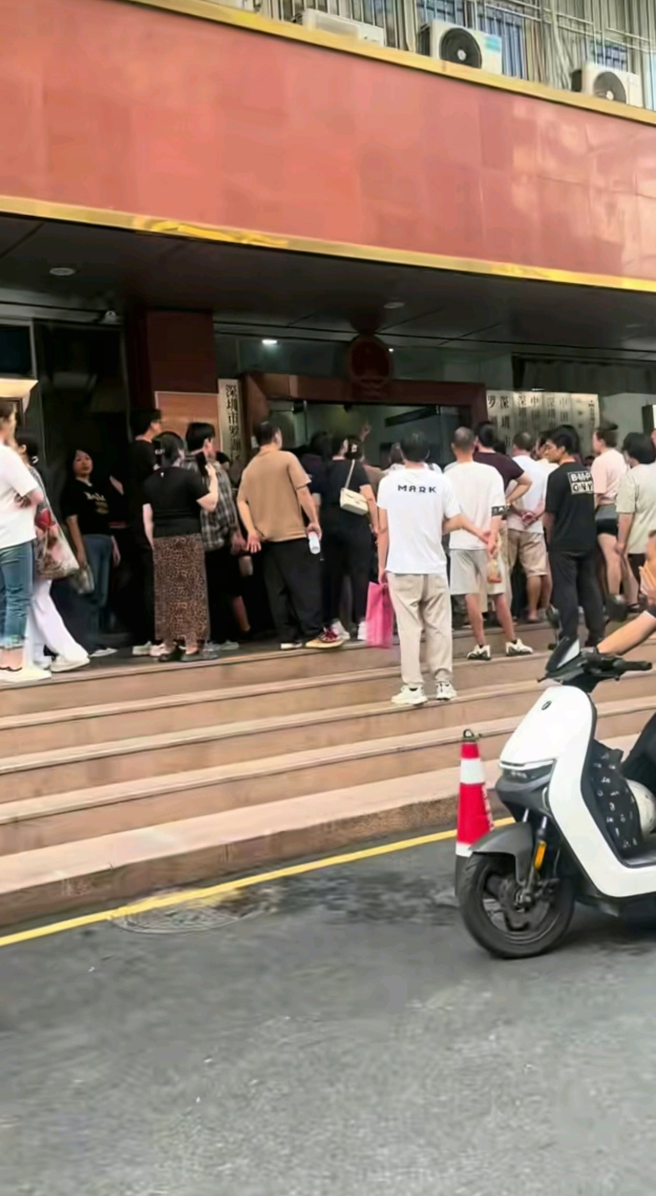 https://cdn.hk01.com/di/media/images/dw/20261004/1183401849093492736943862.jpeg/F10P_N98D_rCxmaEAxvdVG65u6EOGbHMDWuA4w1rgOM?v=w1280