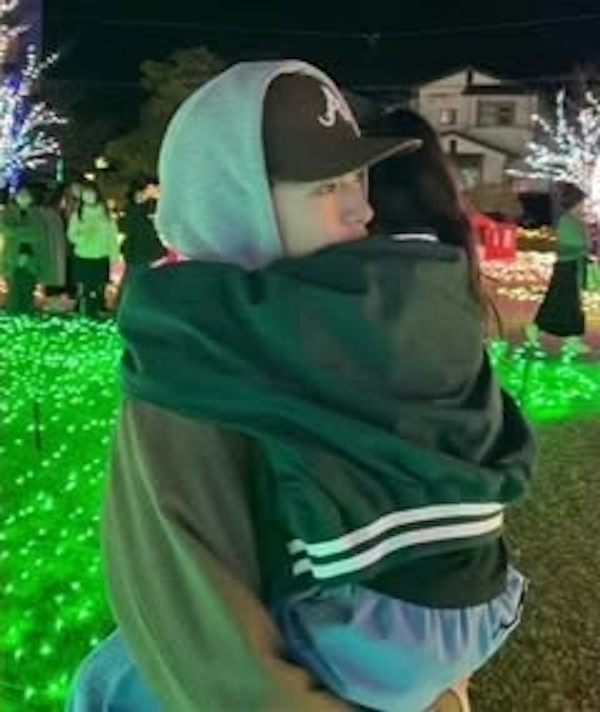 日本男團aoen的23歲成員琉楓Ruka日前被網友踢爆疑似和13歲未成年青少女交往,懷疑他涉嫌戀童。