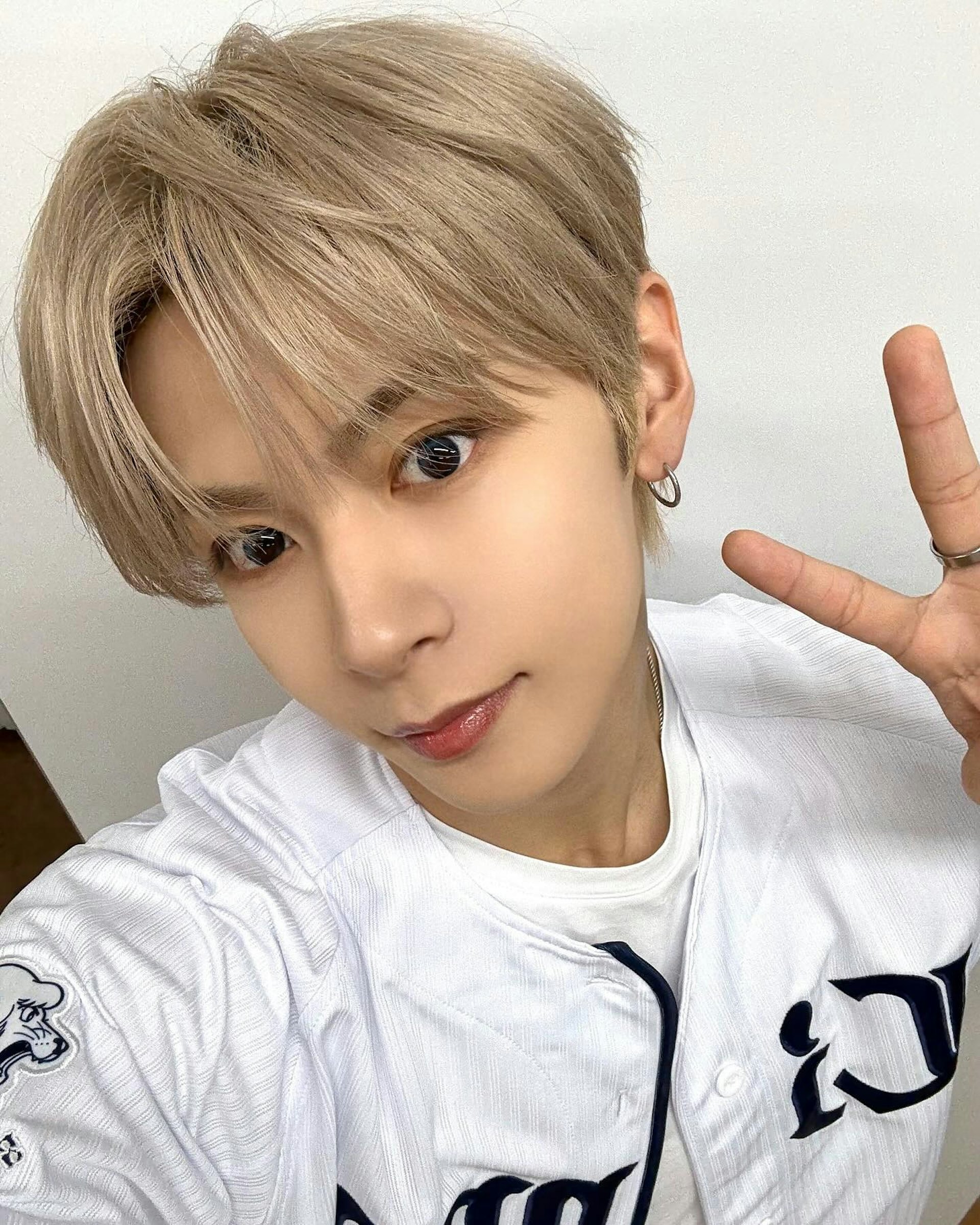 日本男團aoen的23歲成員琉楓Ruka(Instagram@aoen.official)