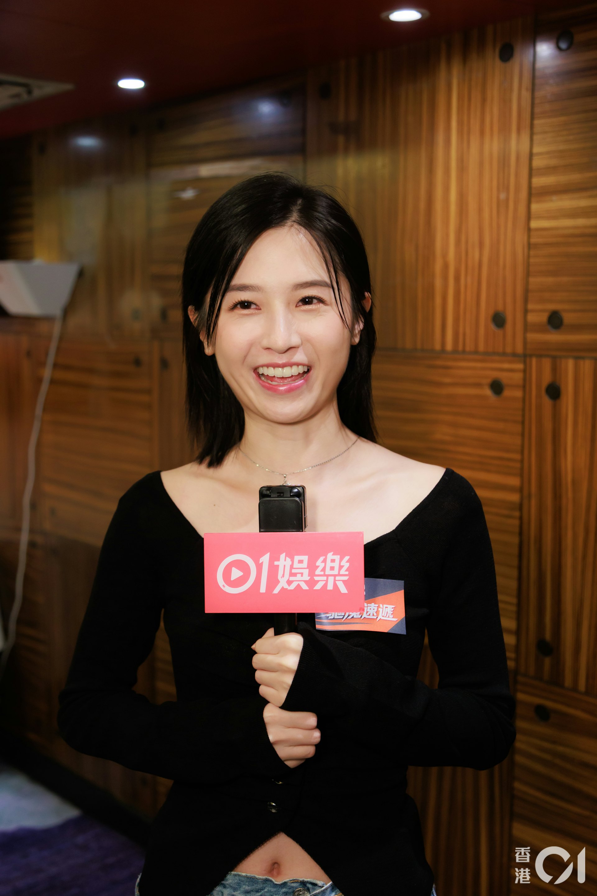 倪嘉雯讚隊長 Sabrina 旗袍造型。