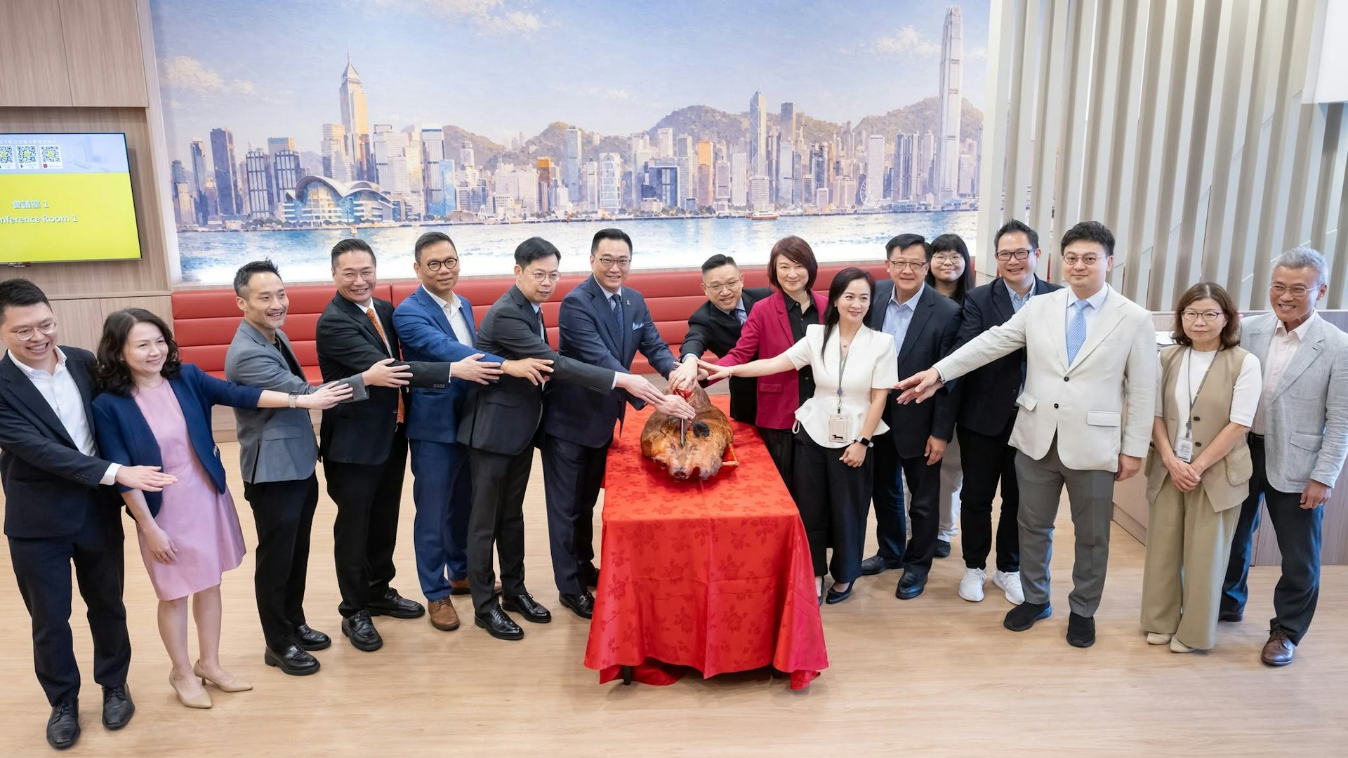 立法会餐厅正式开业,李慧琼赞赏运营商虚心接受意见并期望其赢得良好口碑 立法会餐厅正式开业,李慧琼赞赏运营商虚心接受意见并期望其赢得良好口碑