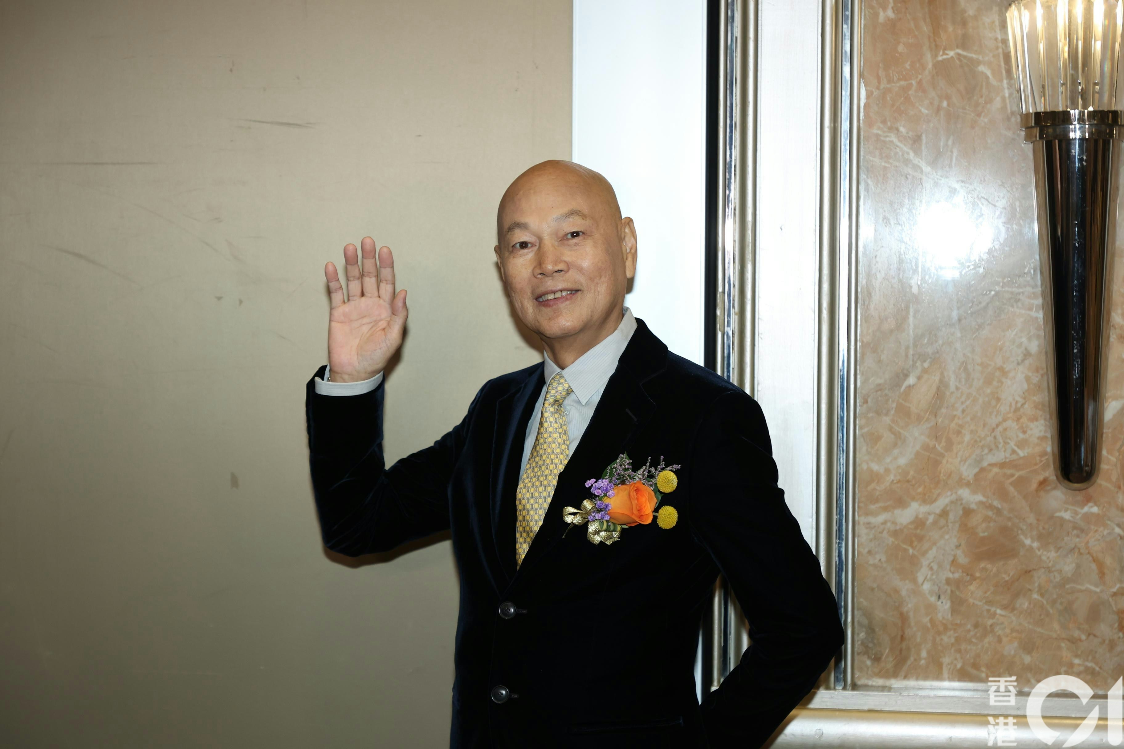 罗家英抗癌后仍不敢退休:每月医疗开销逾万,直言看医生太贵 罗家英抗癌后仍不敢退休:每月医疗开销逾万,直言看医生太贵