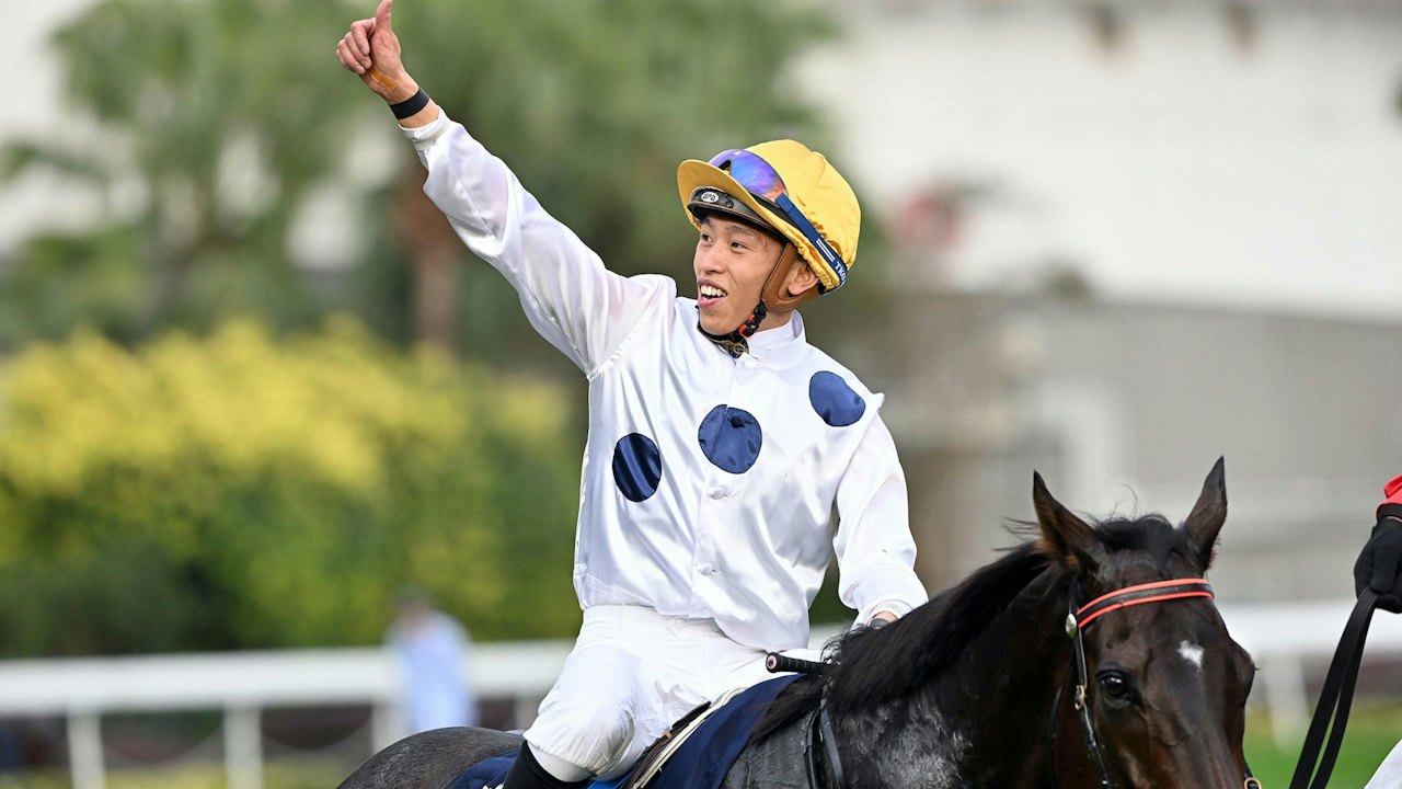何澤堯獲選香港首位十大傑青騎師 曾歷墮馬重創 更珍惜每分每秒