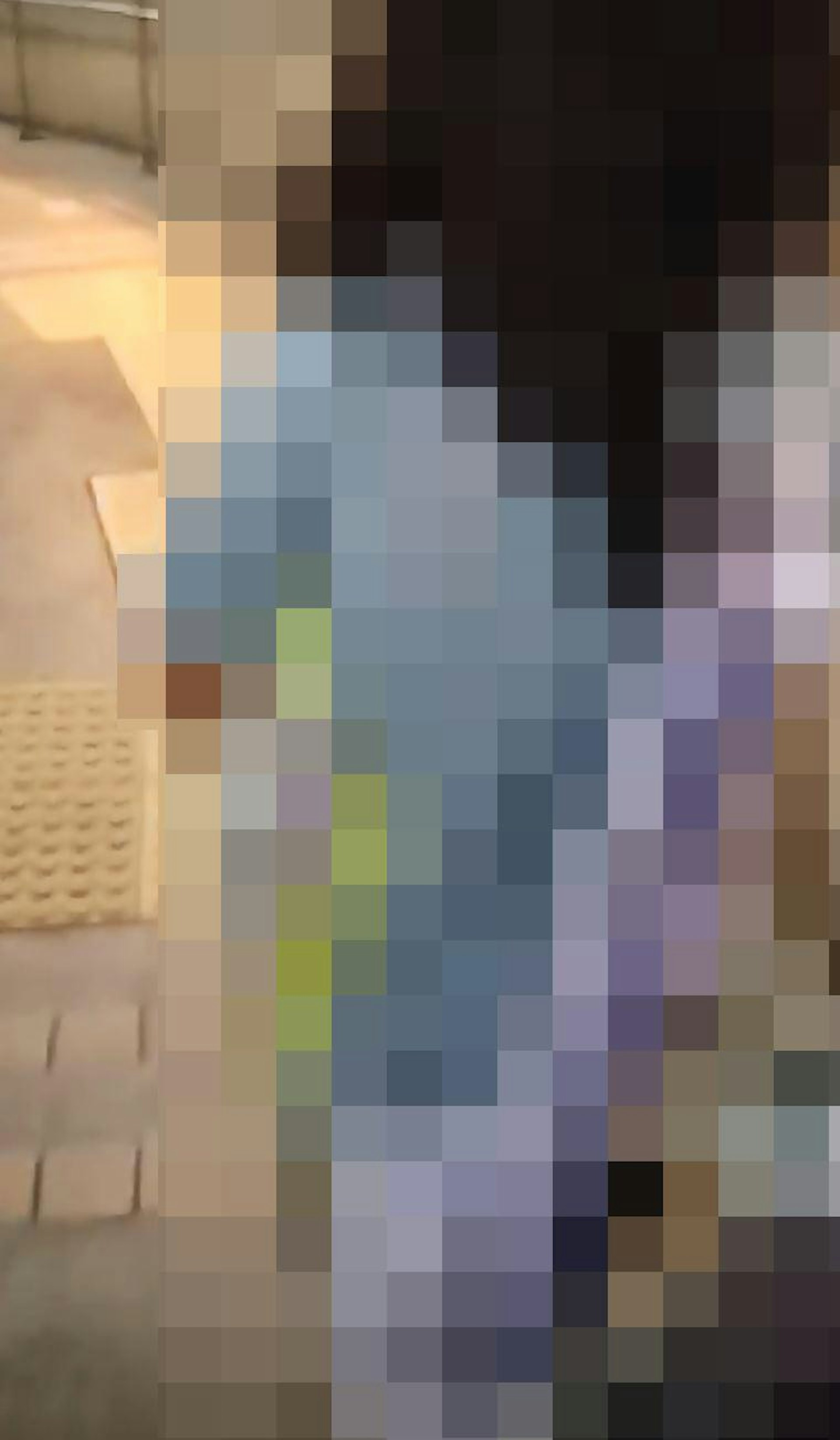 眾人開始詢問女童有否捱打,「唔使驚,可以講出嚟」,女童搖頭聲稱沒有被父母虐打,「乜嘢都係我自己做晒」,包括和胞妹做家務,同時透露自己住在富泰邨其中一幢公屋。