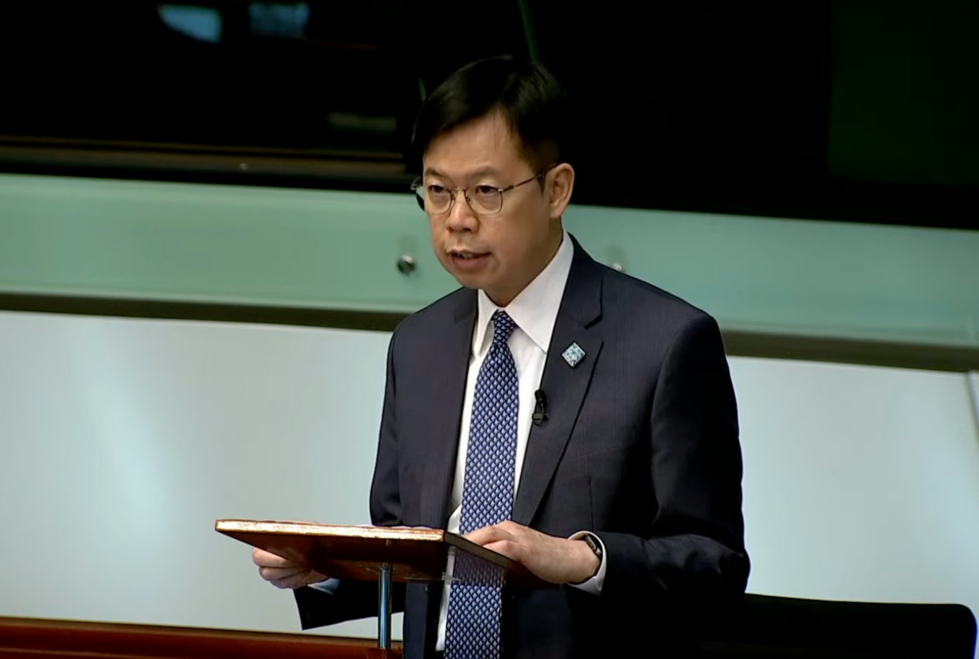 金融界議員陳振英在立法會對五年規劃與施政報告的合併辯論中發言。(立法會直播)