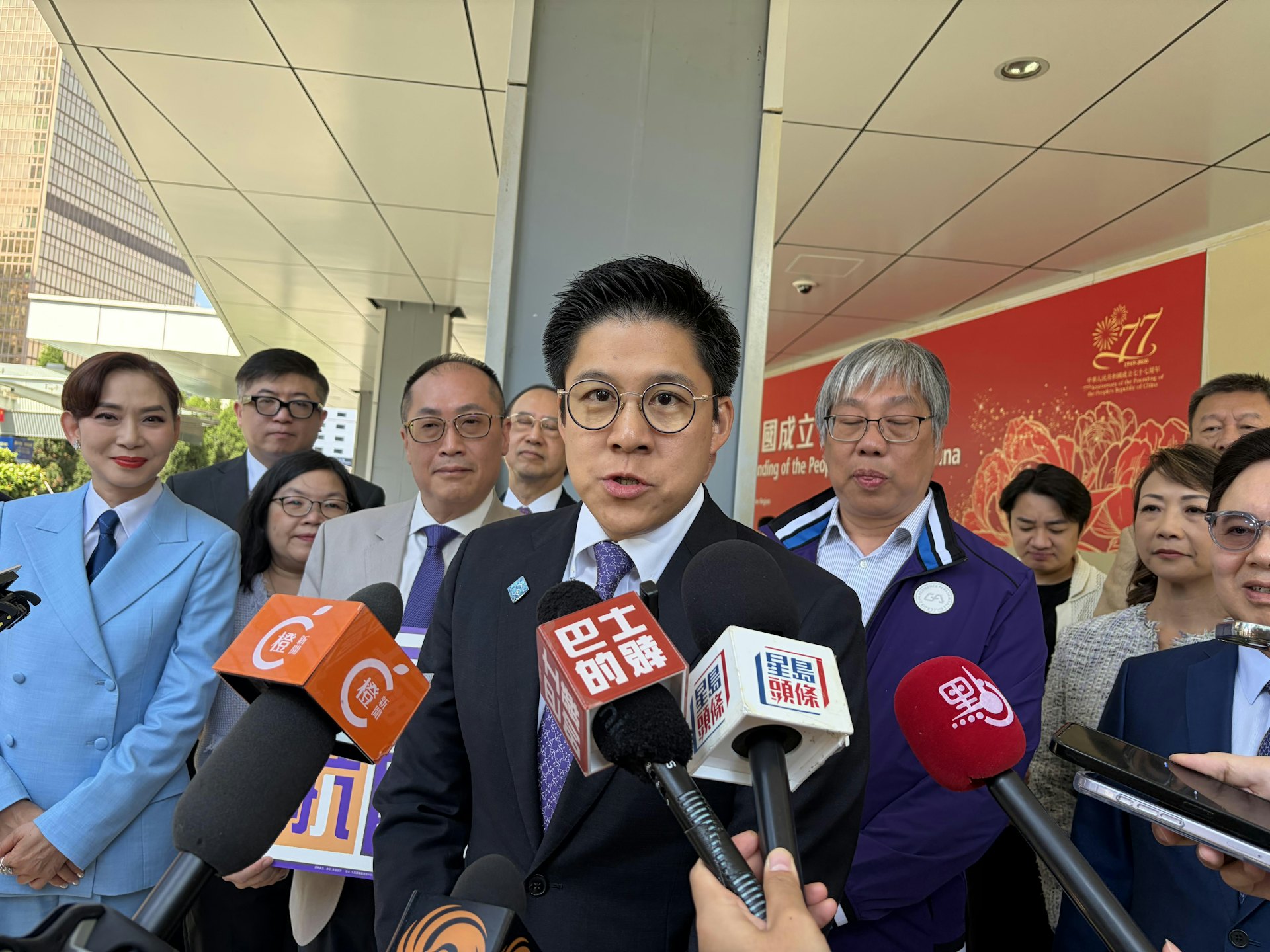 圖為霍啟剛