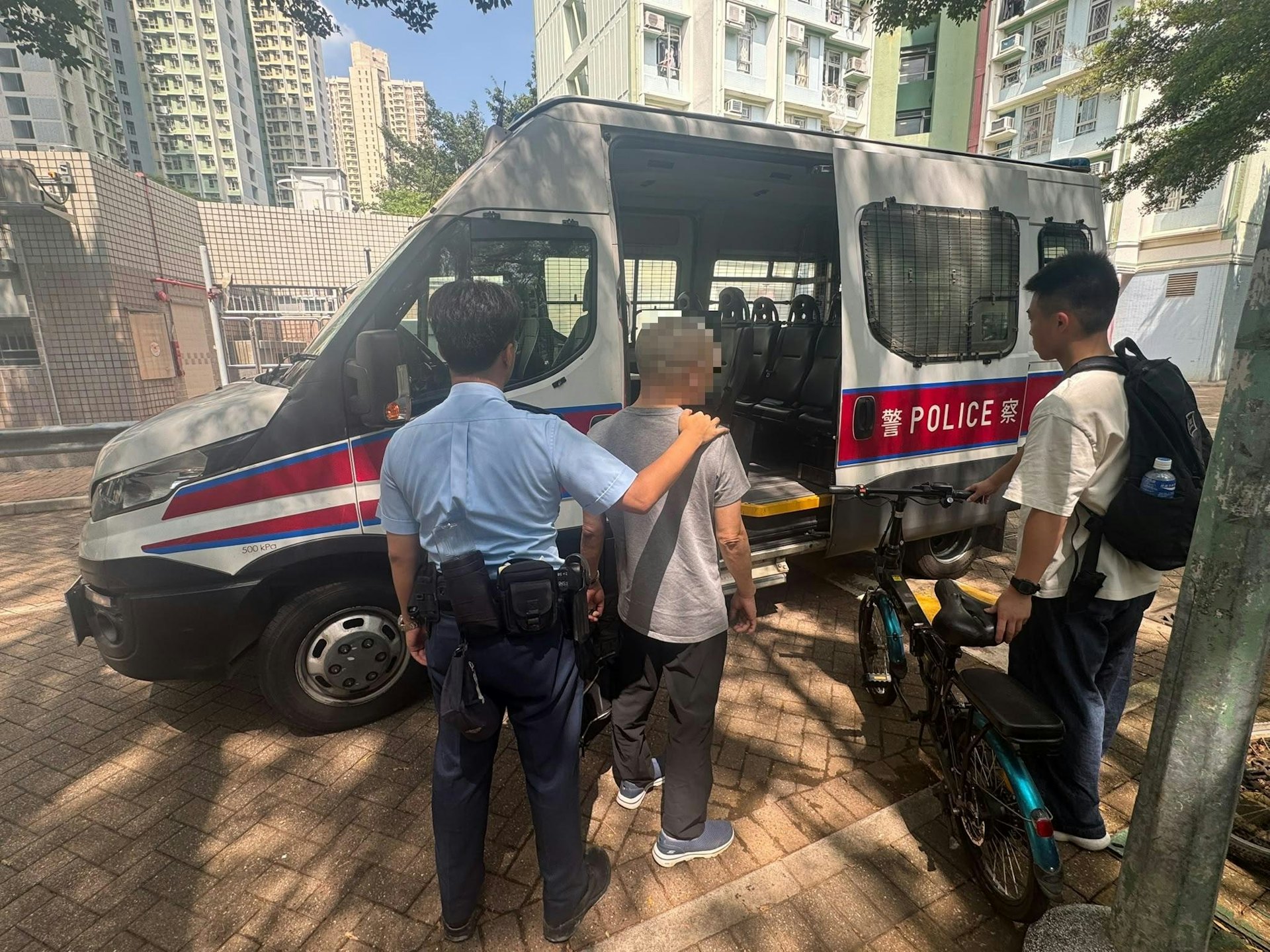 警方於大嶼山展開執法行動,打擊非法使用電動可移動工具及相關違法行為。