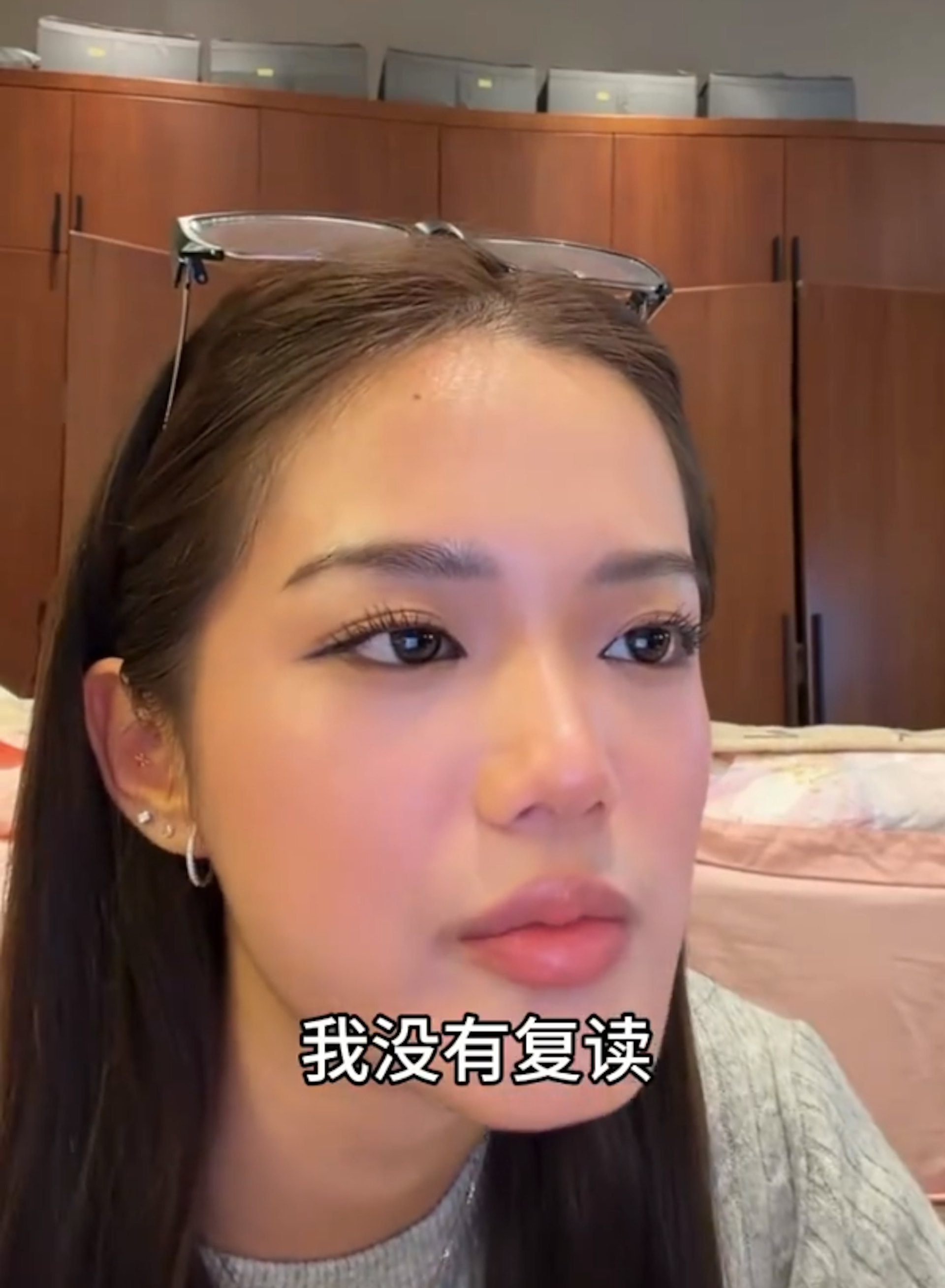 Jaden強調自己並沒有回學校或培訓機構進行傳統的重讀。(直播截圖)