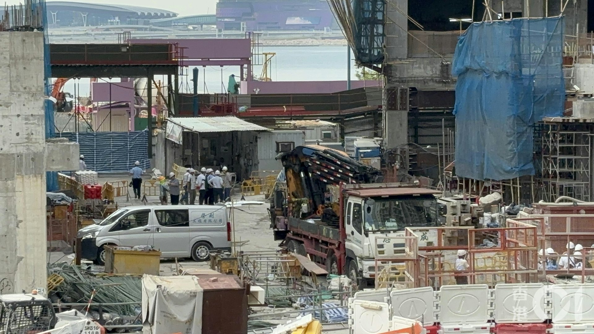 东涌工地致命坠落:逾一年工龄拆天秤时坠亡,佩戴安全带原因待查 东涌工地致命坠落:逾一年工龄拆天秤时坠亡,佩戴安全带原因待查