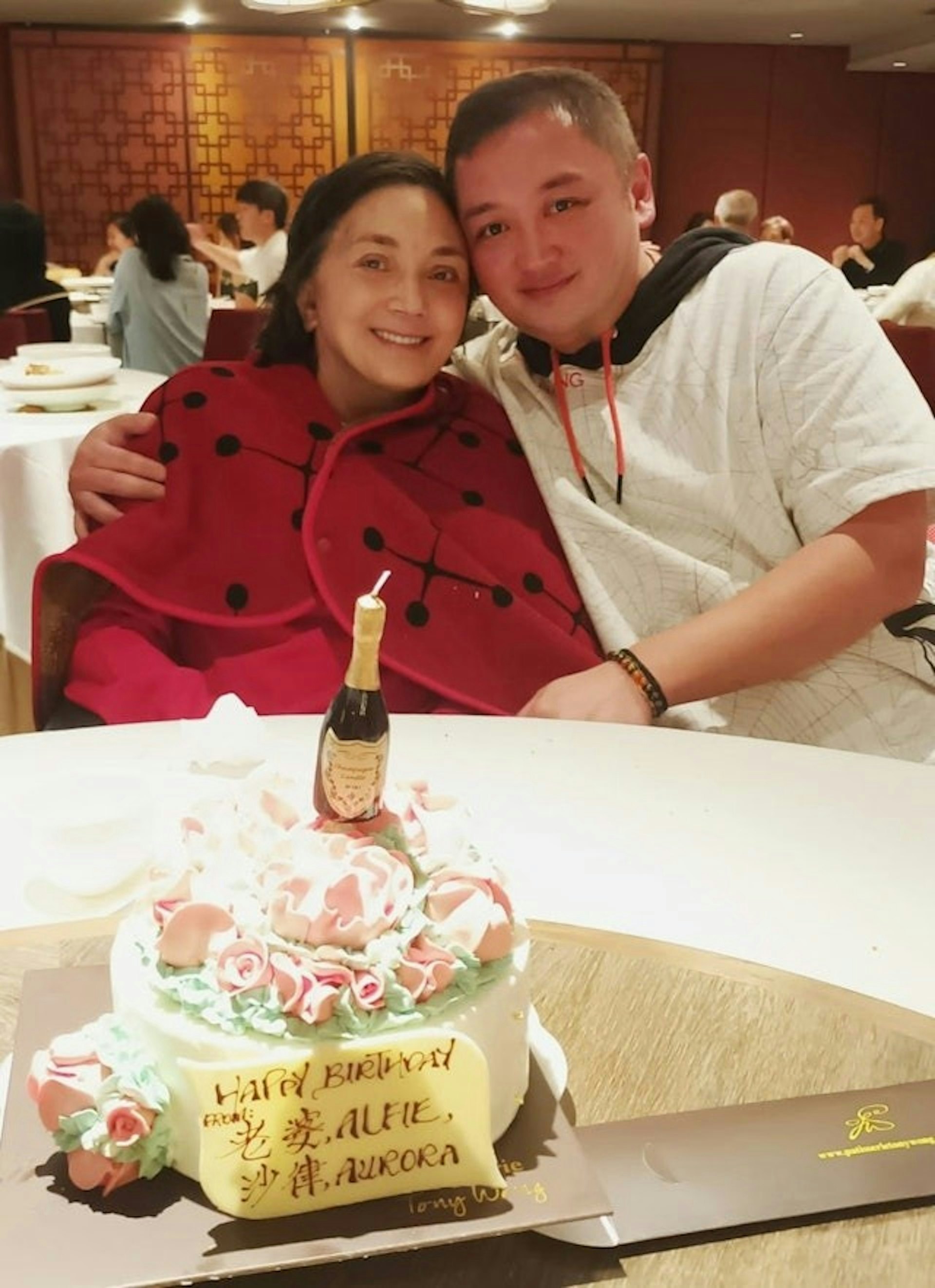 講到李泳漢,梁思浩認為:「佢媽媽坦白講,人可能係咁,特別似自己個樣嗰個呢,係特別錫啲嘅,因為阿哥就幾似阿媽個樣。由細到大,導演都真係幾唔公平嘅對佢兩個細路仔,永遠弟弟做好人角色、哥哥永遠都做衰人角色,其實對細路仔陰影好大。」他相信李泳漢自卑,因而變得自大。