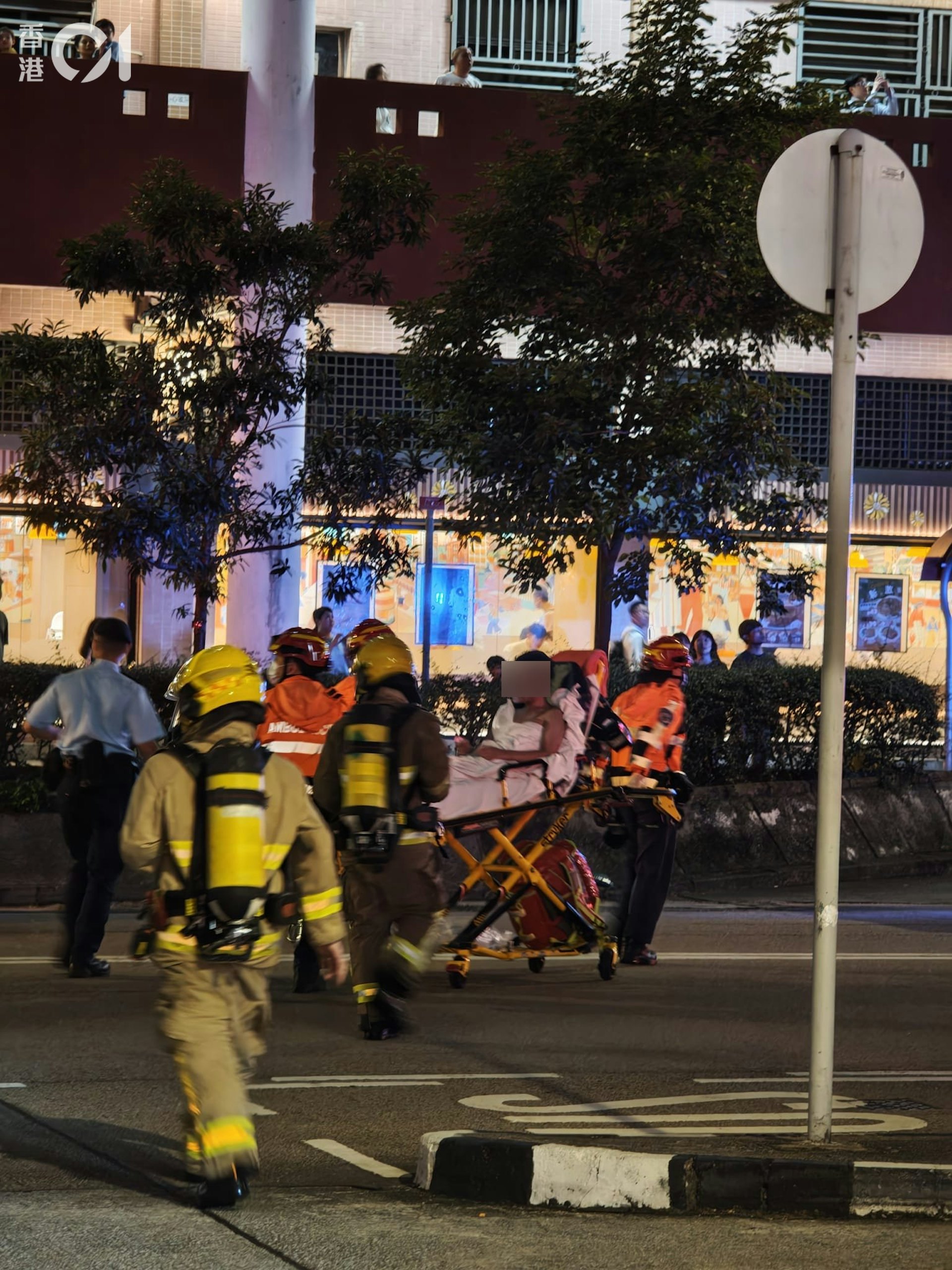火警中,一名13歲男童獲救。