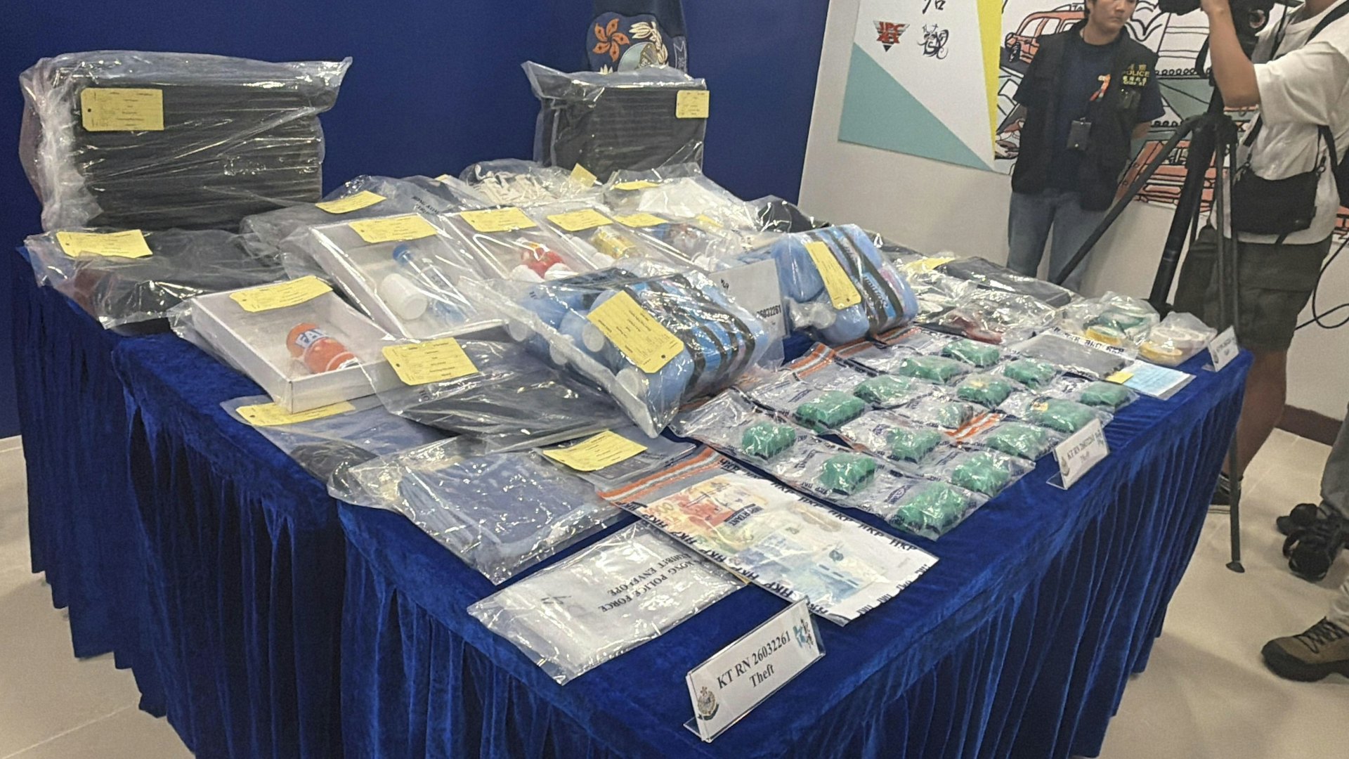 歹徒以同等重量的柔順劑,偷龍轉鳳盜去價值3,000萬元的黃金粒。