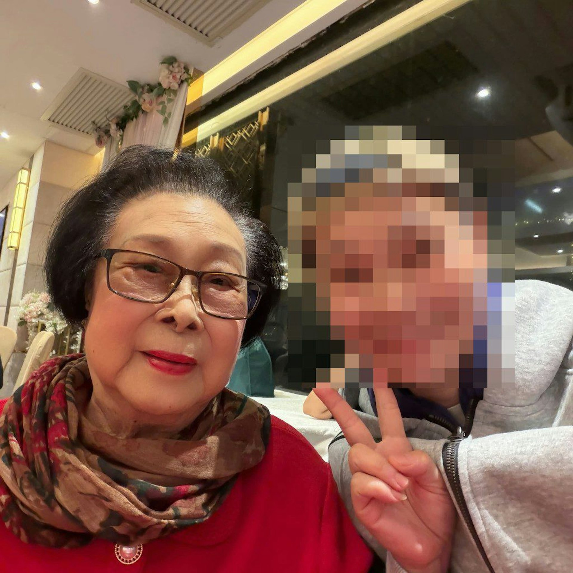 101歲羅艷卿近照曝光:坐輪椅仍氣場強大,揭秘傳奇富婆理財哲學 101歲羅艷卿近照曝光:坐輪椅仍氣場強大,揭秘傳奇富婆理財哲學