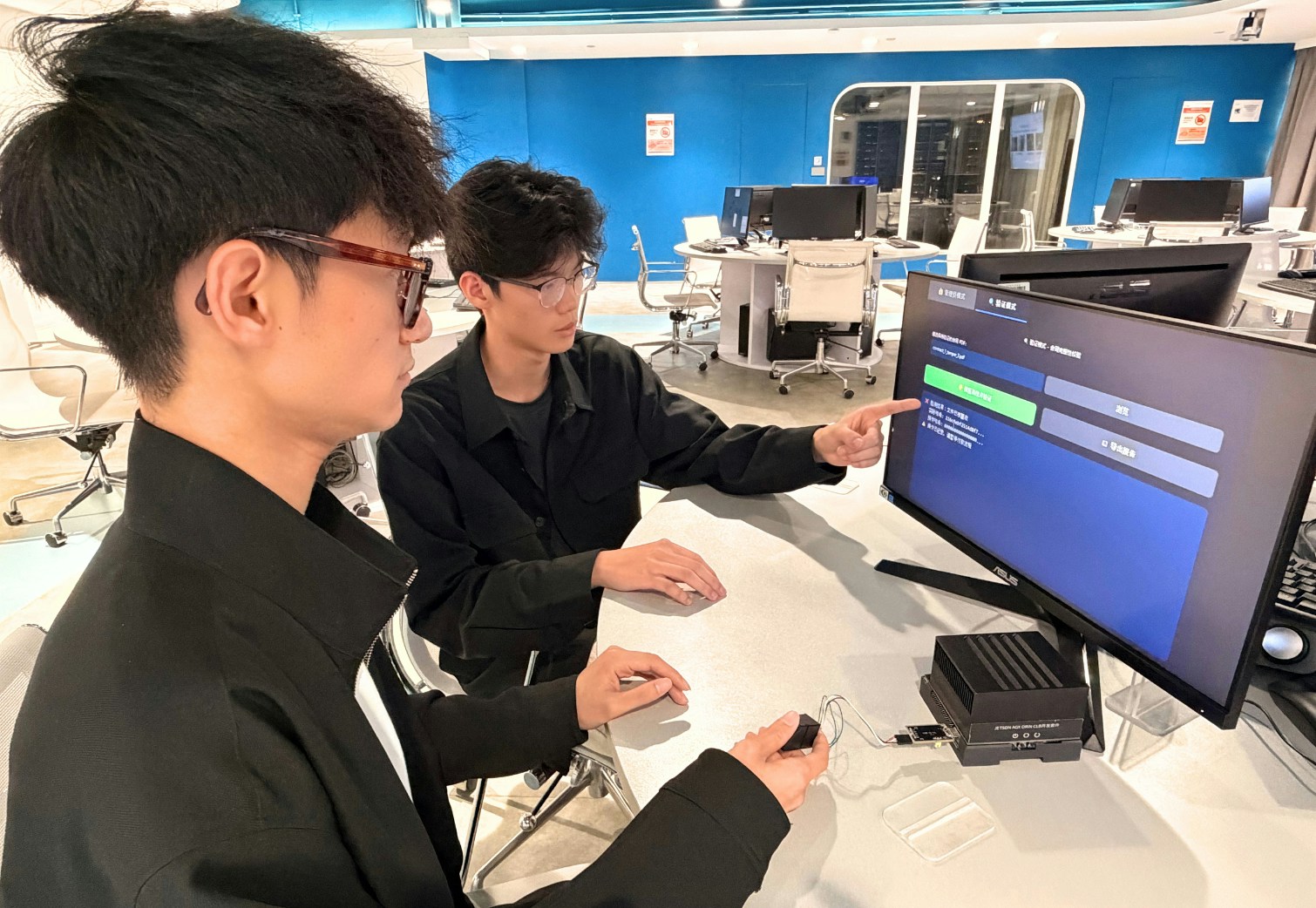 港专生开发PDF防AI改合约黑科技:远赴大阪IEEE发表论文 港专生开发PDF防AI改合约黑科技:远赴大阪IEEE发表论文