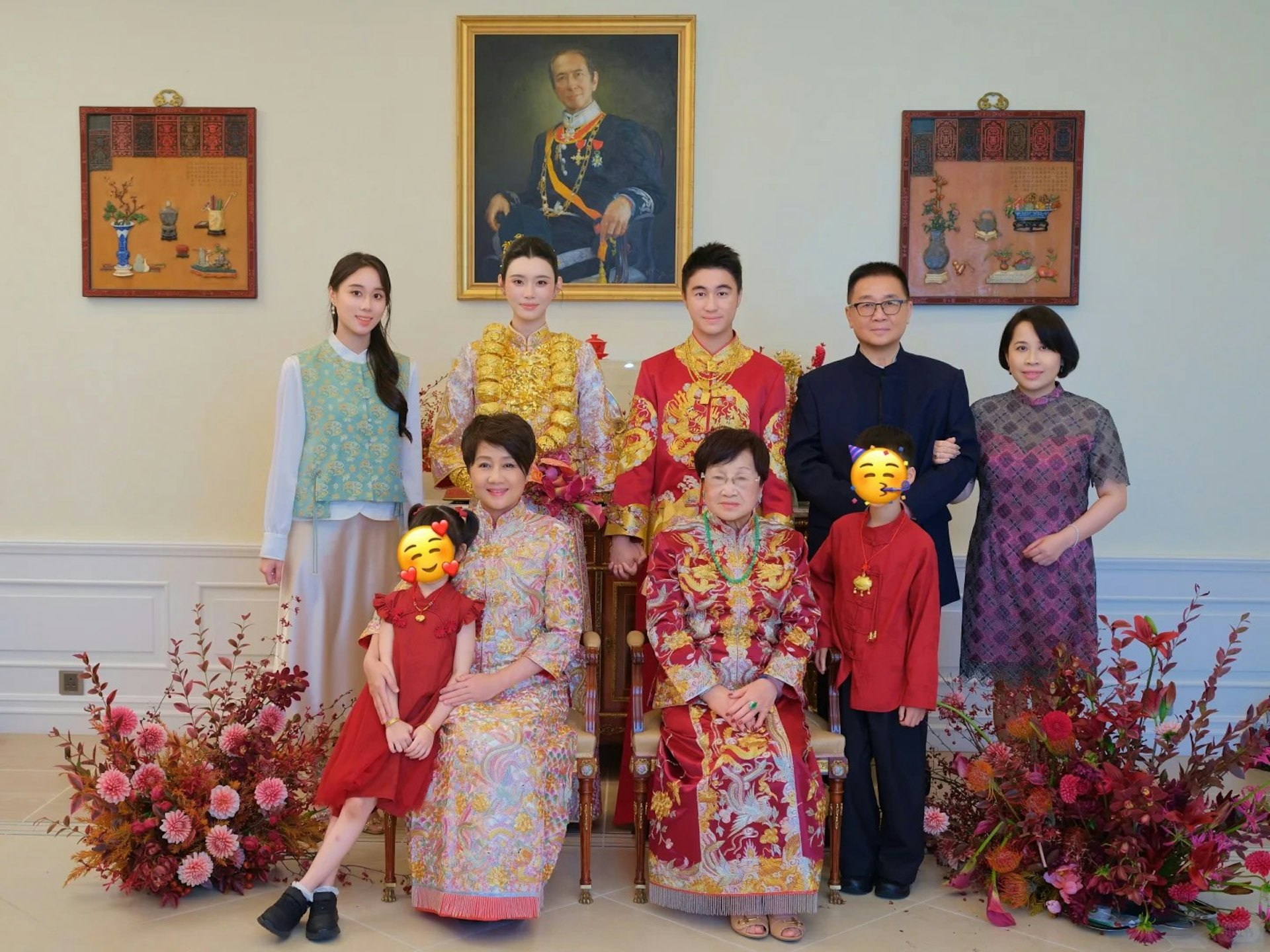 何超欣曬出答謝宴全家福,賭王家族罕見齊聚 何超欣曬出答謝宴全家福,賭王家族罕見齊聚