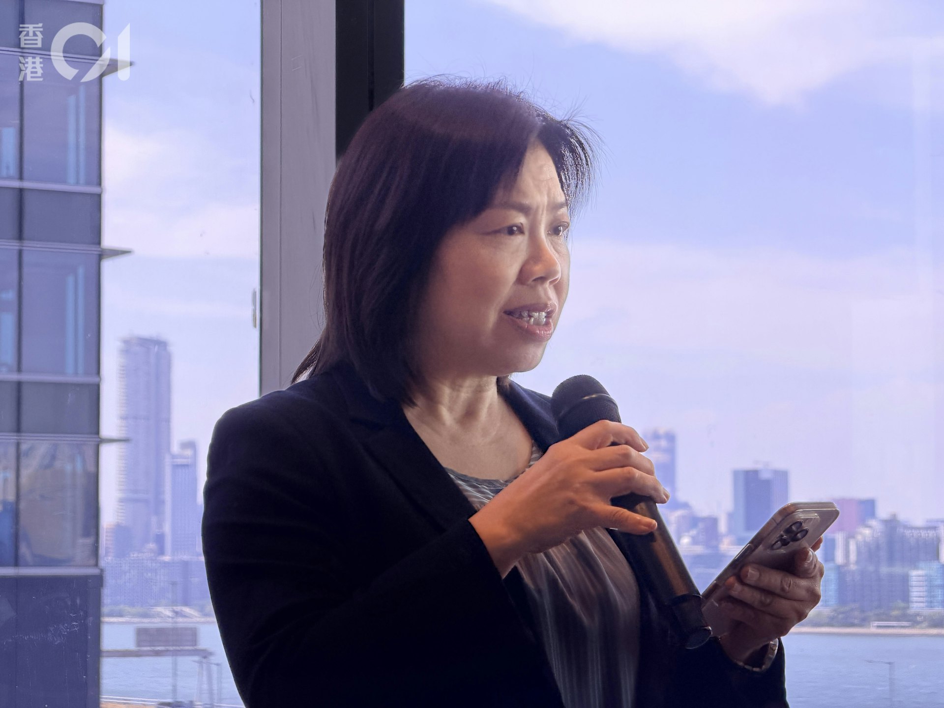 房屋經理學會會長黃寶珍認為單純限制授權票數量,未能杜絕假授權。
