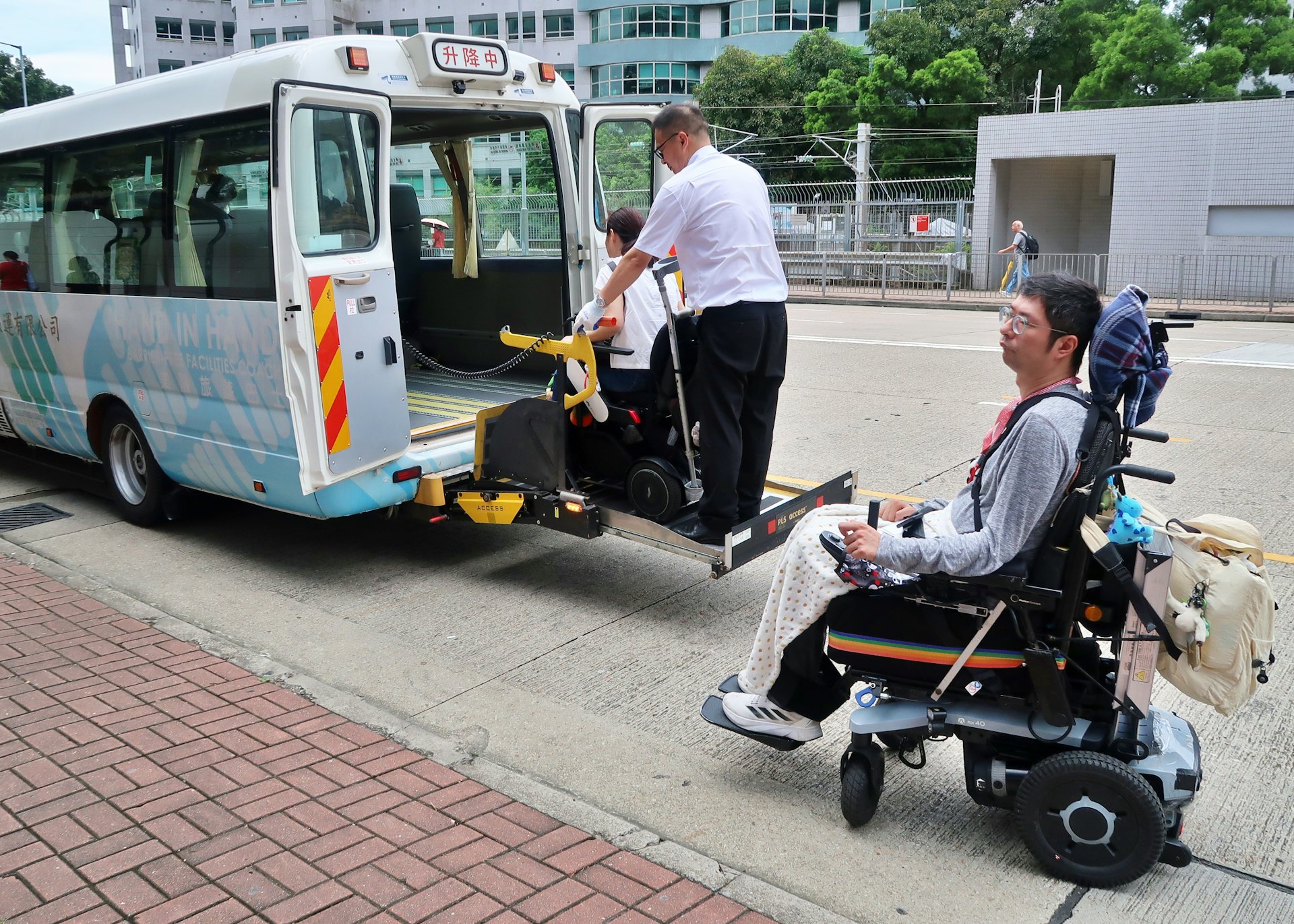 陳文宜也倡議當局建立由口岸直達灣區院舍的無障礙穿梭專車,提供點對點無障礙交通。