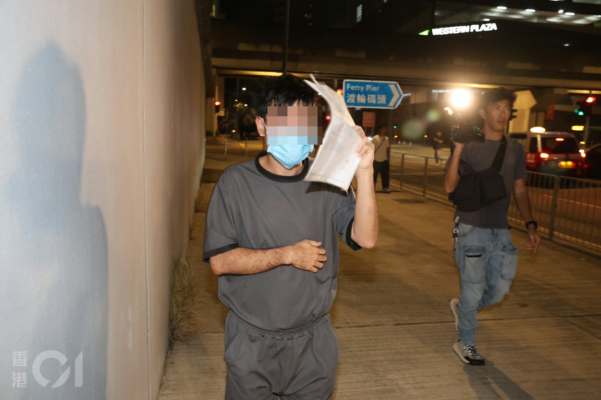 富泰邨女童事件:繼父獲保釋離開警署,三名子女持續留醫接受評估 富泰邨女童事件:繼父獲保釋離開警署,三名子女持續留醫接受評估