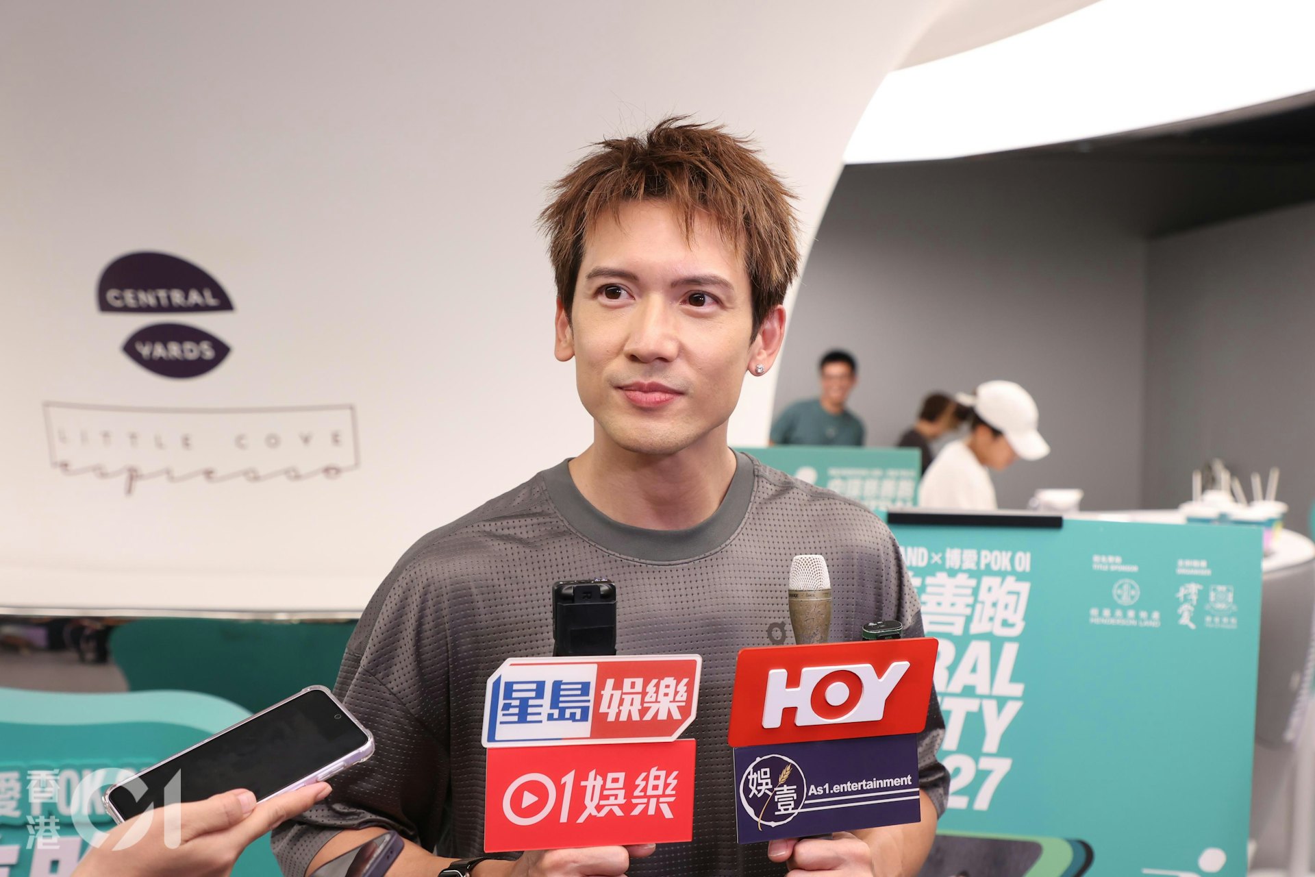 Kenny:「每個人佢自己想點樣行佢嘅路,係佢自己嘅抉擇,我都只能默默祝福佢。」