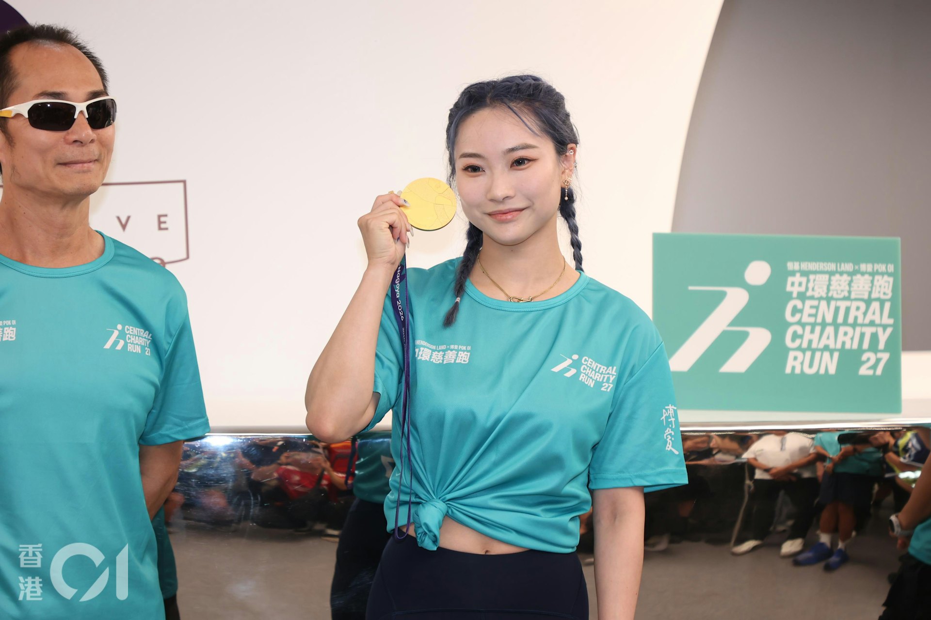 當講到下次可以帶同金牌去簽售會見EXO,她指未知何時再有簽售活動,但會帶去演唱會,並透露11月將去首爾睇EXO的Encore場,表示已買齊三場門票。