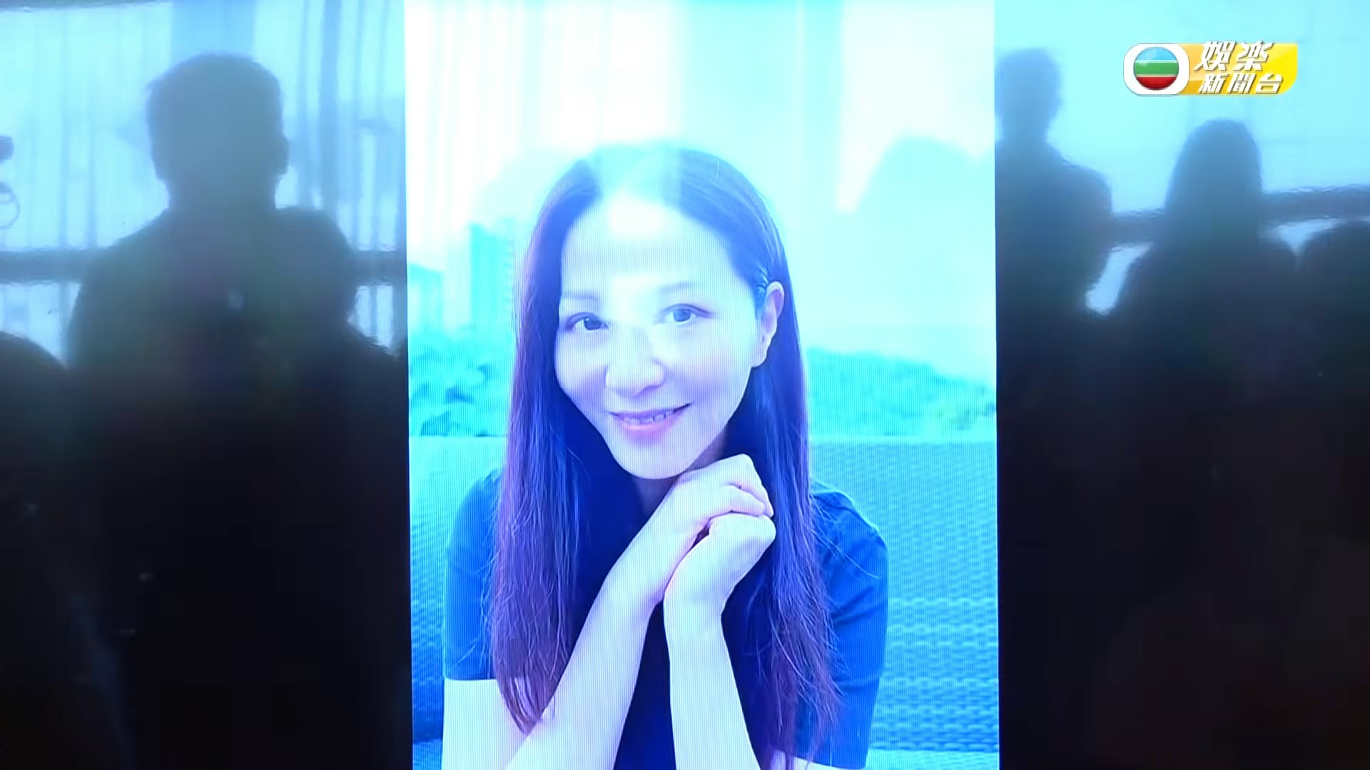 未到場的龍家人亦有視頻祝福。(TVB)