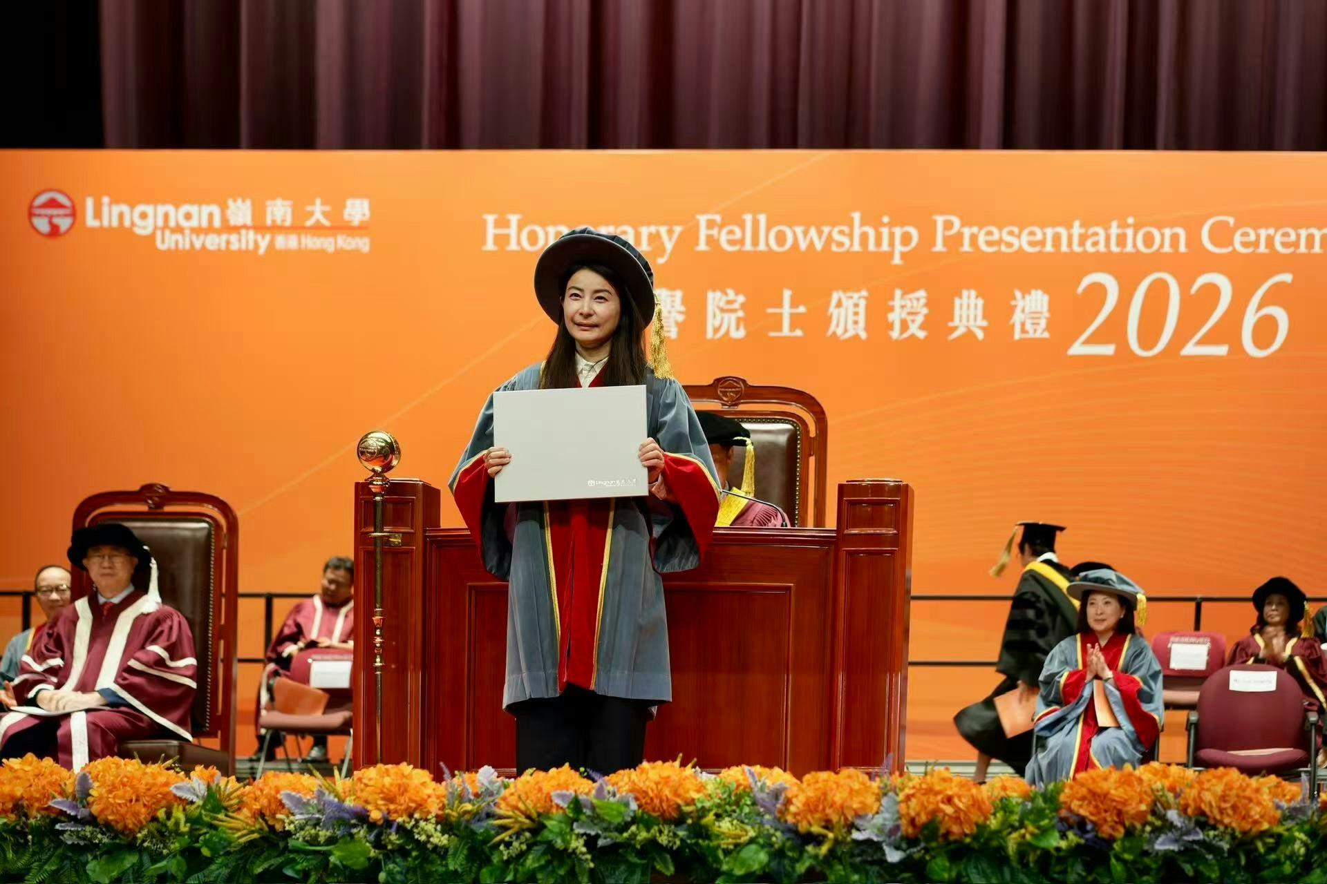 霍启刚见证郭晶晶获岭南大学荣誉院士,盛赞妻子自律坚毅实至名归 霍启刚见证郭晶晶获岭南大学荣誉院士,盛赞妻子自律坚毅实至名归