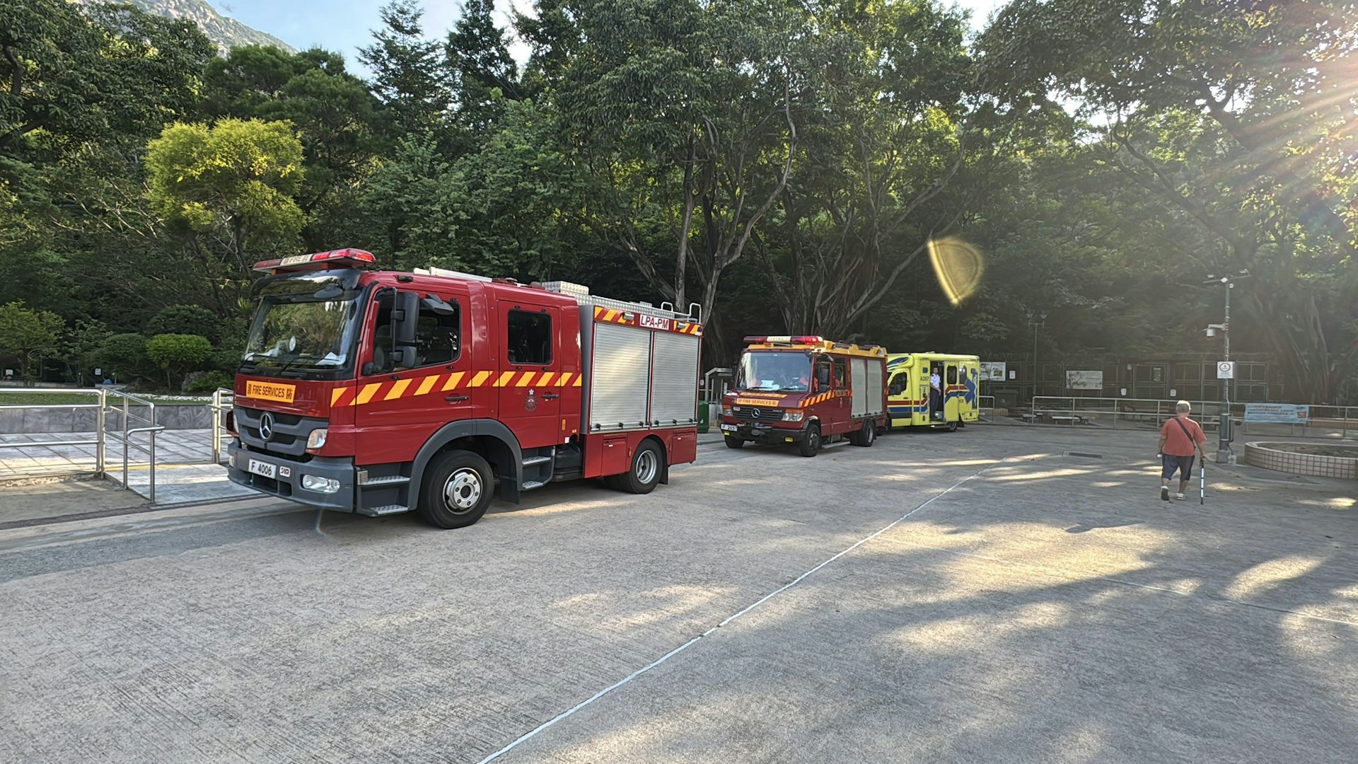 17歲少女獅子山登山突發不適 冷嘔吐求助母親 直升機緊急救援 17歲少女獅子山登山突發不適 冷嘔吐求助母親 直升機緊急救援