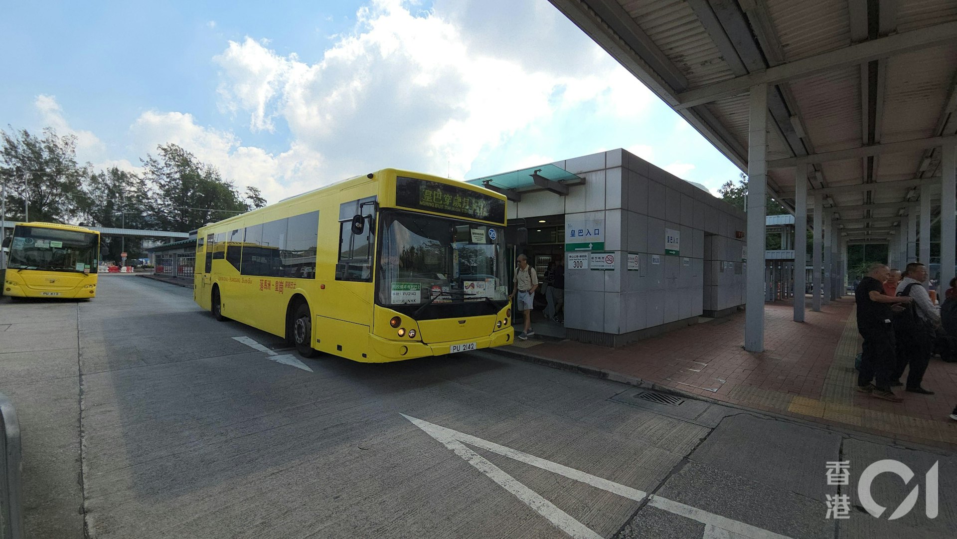 新皇崗口岸即將在下周一(12日)上午6時30分正式啟用,屆時會暫停現時往來深圳皇崗口岸臨時旅檢樓和香港落馬洲管制站的旅檢服務。
