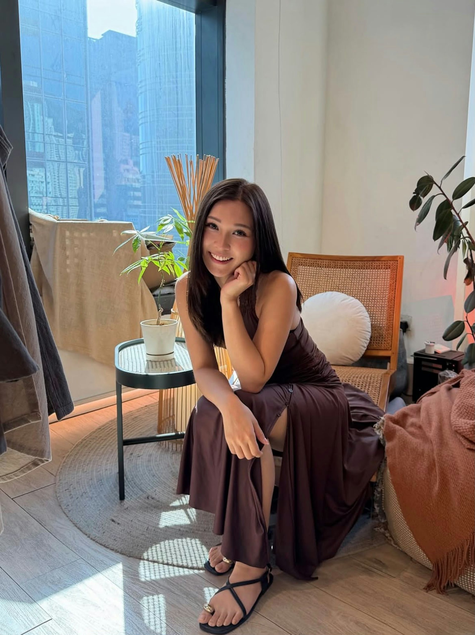 麥詩晴黑色蕾絲低胸裝引爆熱議,網民驚呼:東張女神竟如此有料 麥詩晴黑色蕾絲低胸裝引爆熱議,網民驚呼:東張女神竟如此有料
