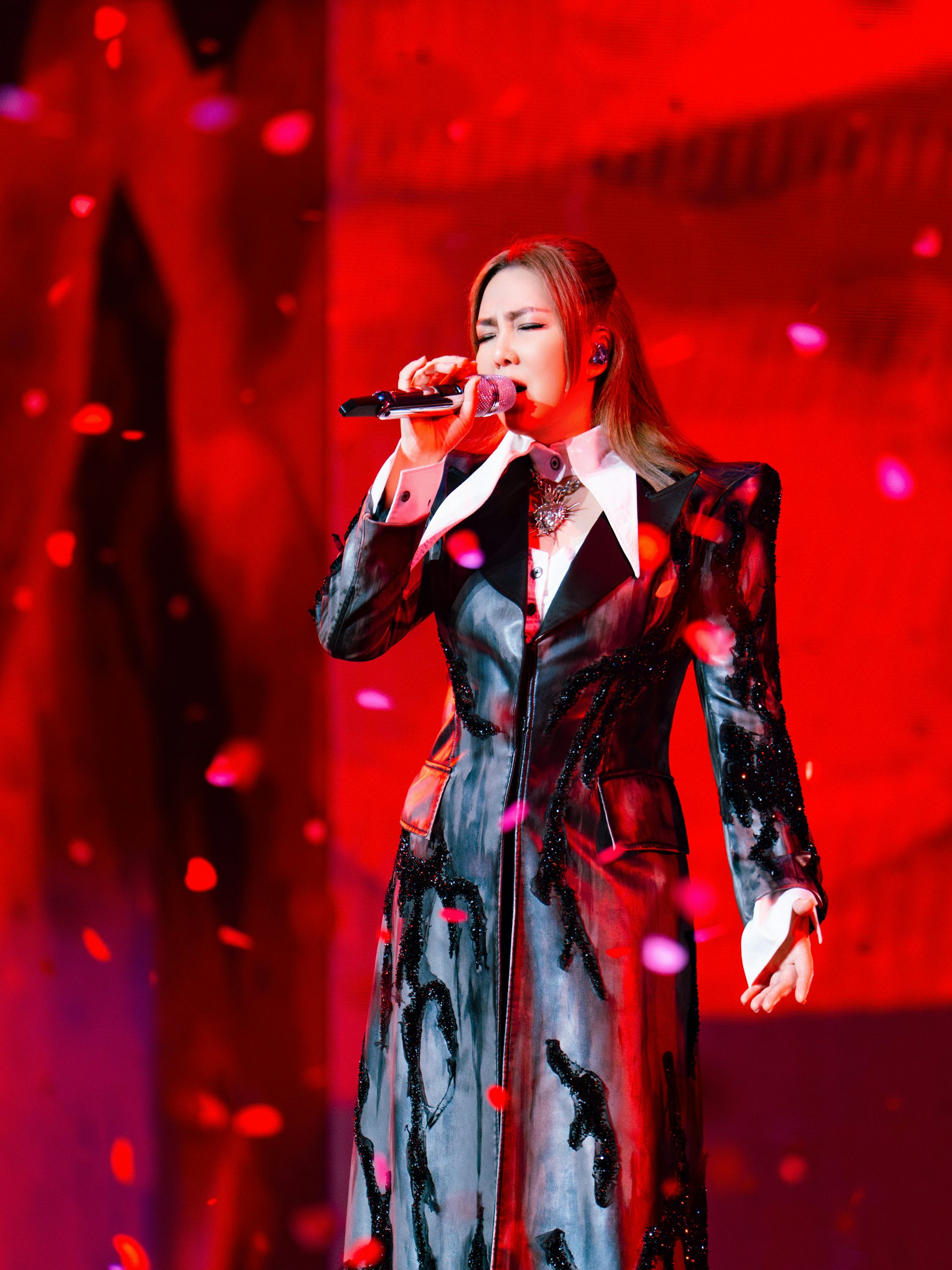 衛蘭紅館演唱會門票秒空,20週年個唱加開11月18日回饋歌迷 衛蘭紅館演唱會門票秒空,20週年個唱加開11月18日回饋歌迷