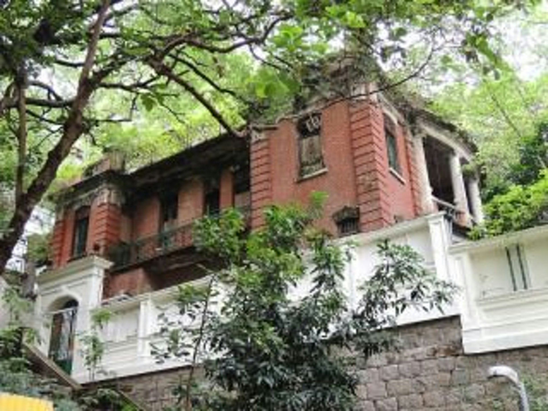 南固臺地盤遭擅闖,兩名男子涉企圖爆竊被拘捕 南固臺地盤遭擅闖,兩名男子涉企圖爆竊被拘捕