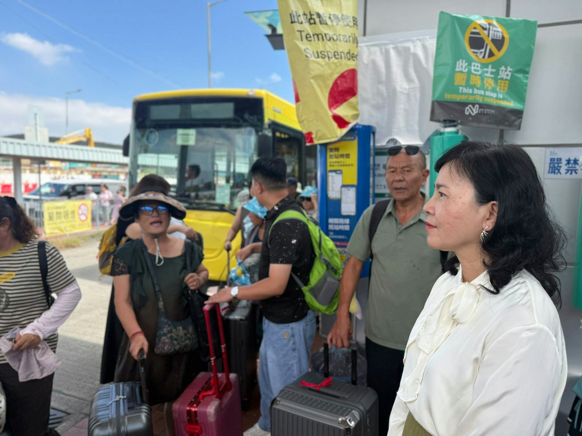 新皇崗口岸啟用後無旅遊巴停靠區,陳美寶回應:正與業界溝通 新皇崗口岸啟用後無旅遊巴停靠區,陳美寶回應:正與業界溝通