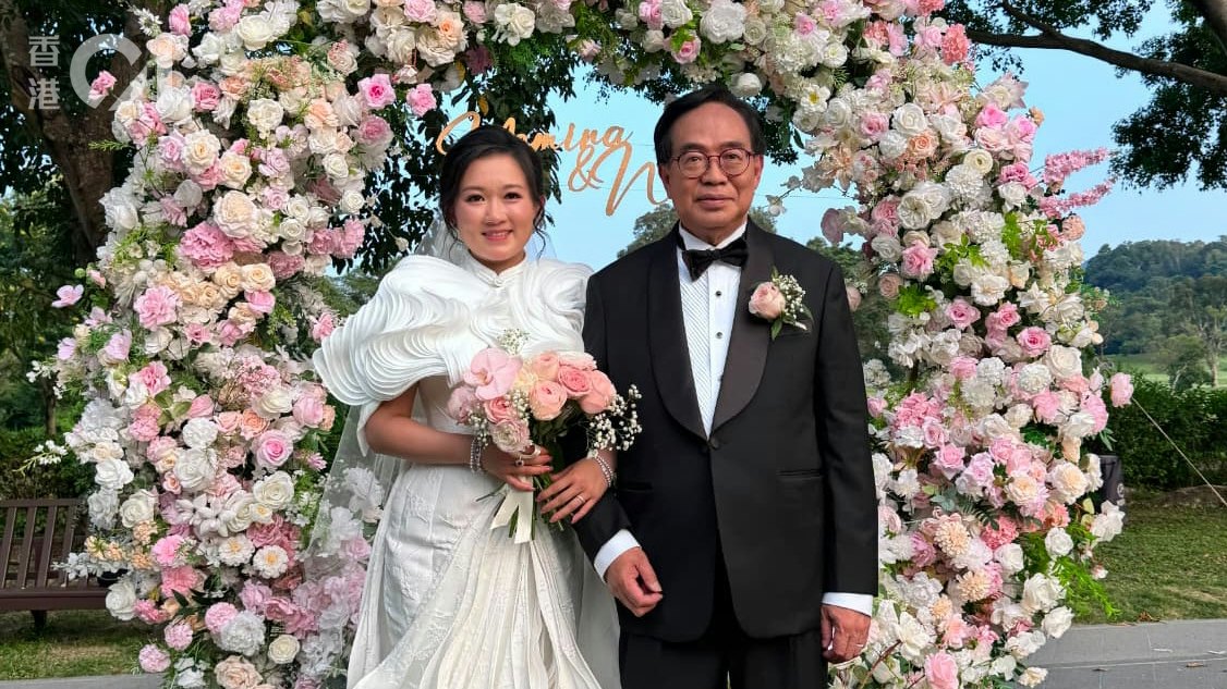 盧偉國高呼「我願意」娶余仲欣 婚照曝光李慧琼赴會|政壇諸事町