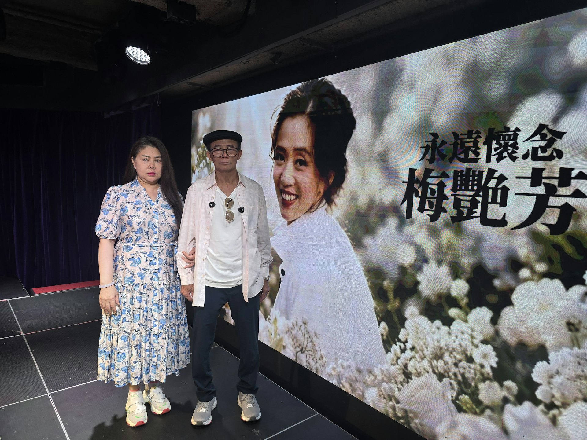 梅启明早前在广州自资4000元人民币为梅艳芳辨追思会。