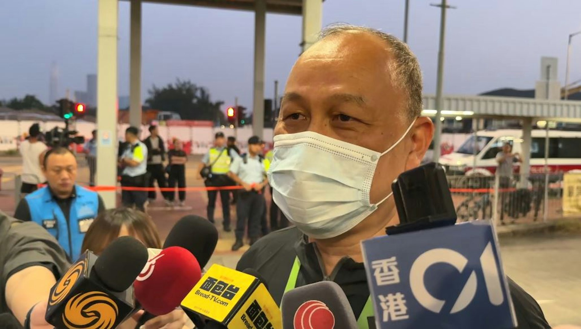 皇巴正式退役:24小时跨境巴士告别深港,九巴接棒新口岸 皇巴正式退役:24小时跨境巴士告别深港,九巴接棒新口岸