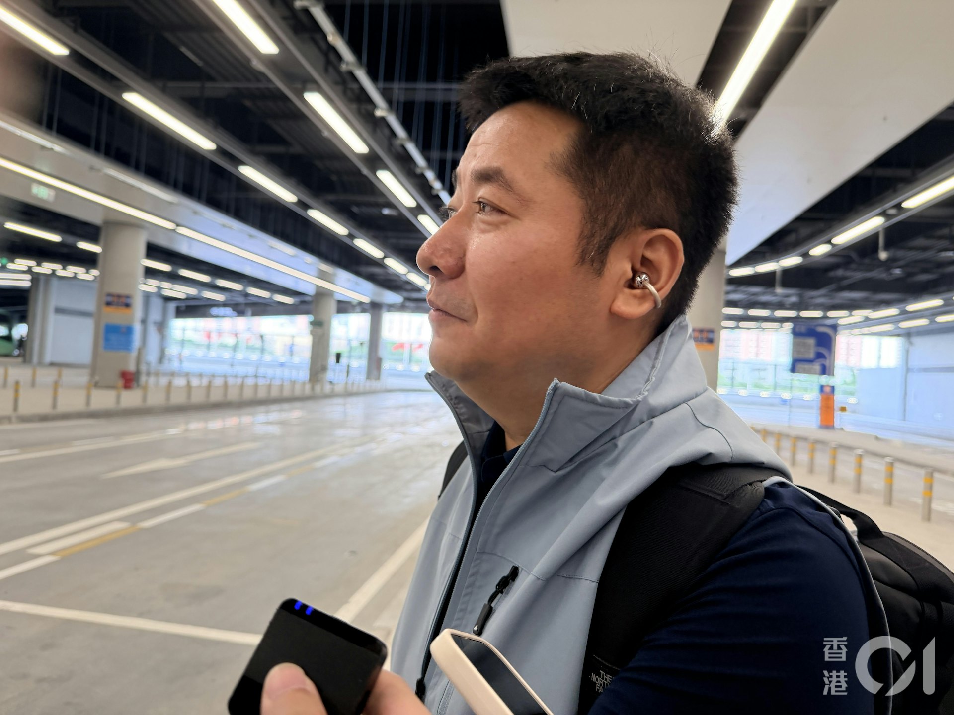 2026年10月12日,新皇崗口岸正式啟用,王先生在市區的士站排了五分鐘,指自己趕時間,對於無法掌握的士抵達時間,覺得有些困擾。