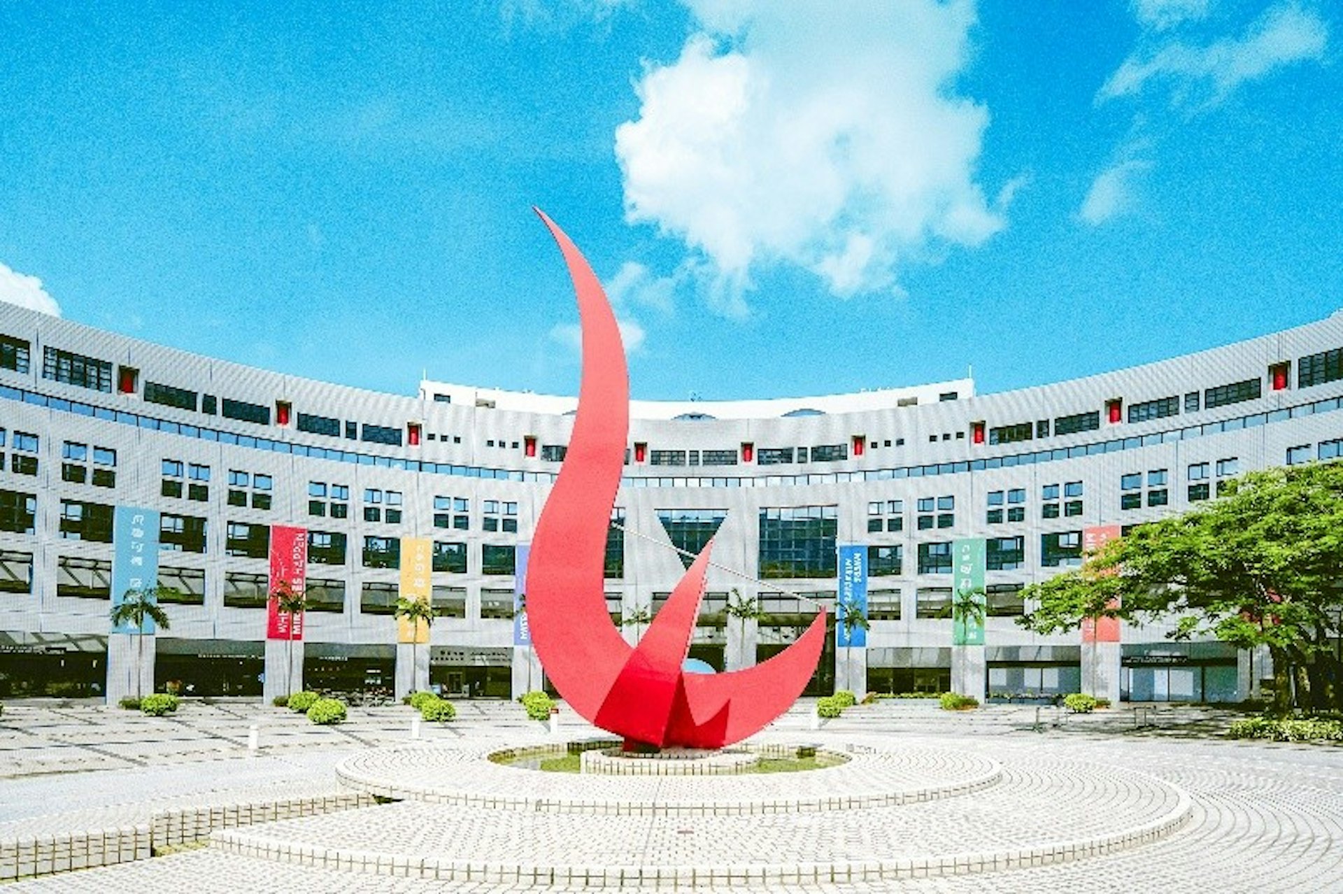 香港科技大學於美國史丹福大學最新公布的2026年「全球首2%頂尖科學家」名單中表現亮眼,共有244名及205名學者分別榮登「年度影響力排行榜」及「終身影響力排行榜」,入選人數佔整體實任教研人員約四成。